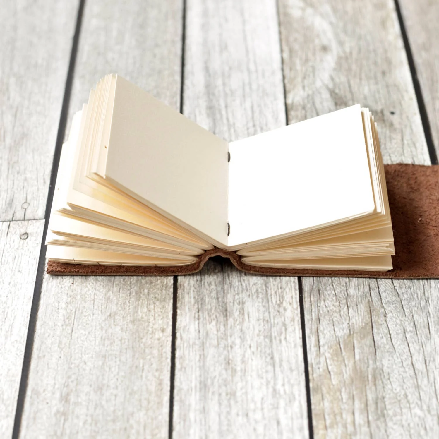 Chunky Leather Travel Journal: Bright White - Image 5