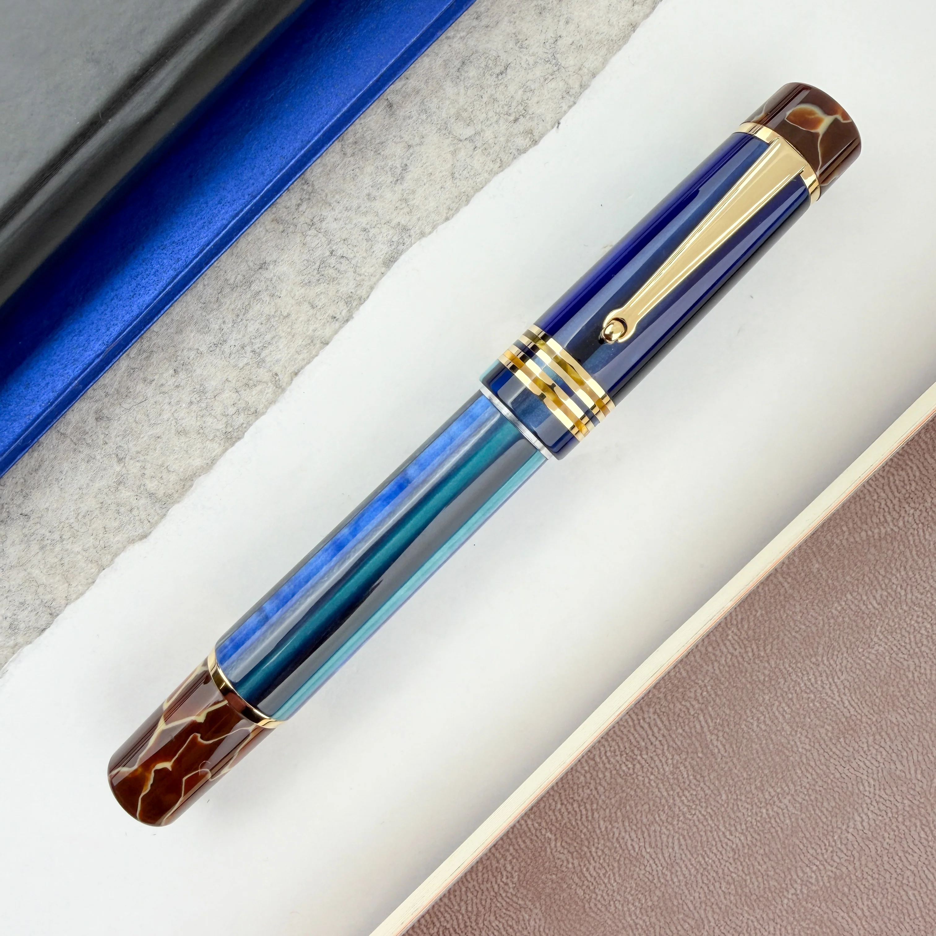 Delta Four Rings Collection Fountain Pen (Limited Edition) - Image 2