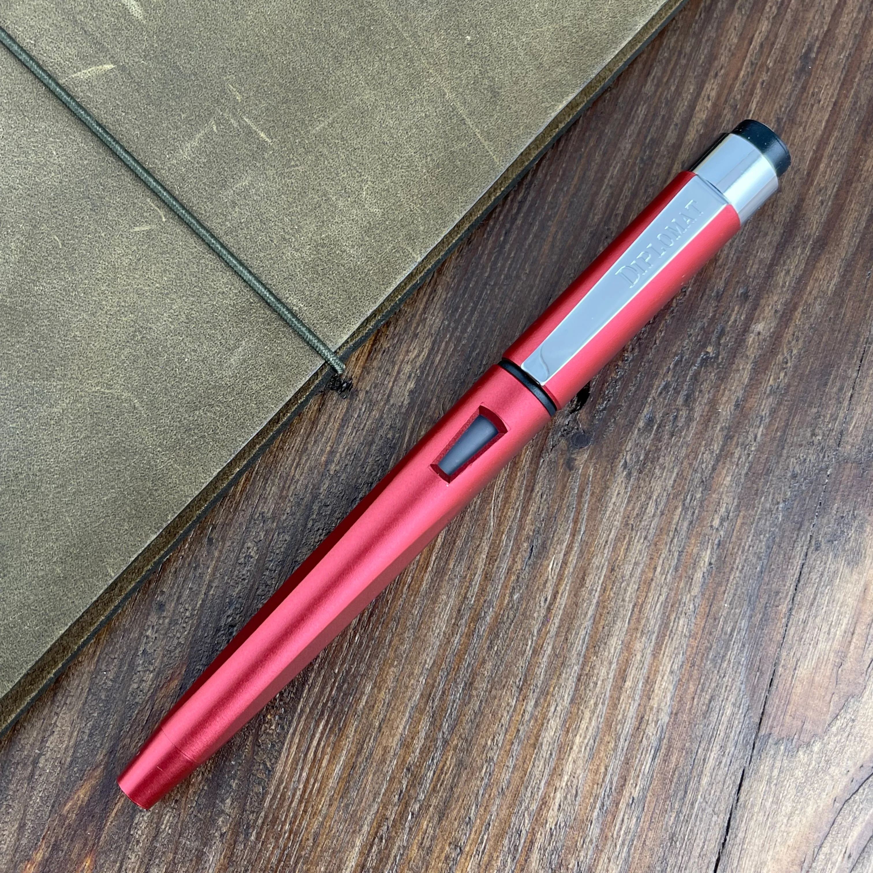 Diplomat Magnum Fountain Pen - Burned Red - Image 2