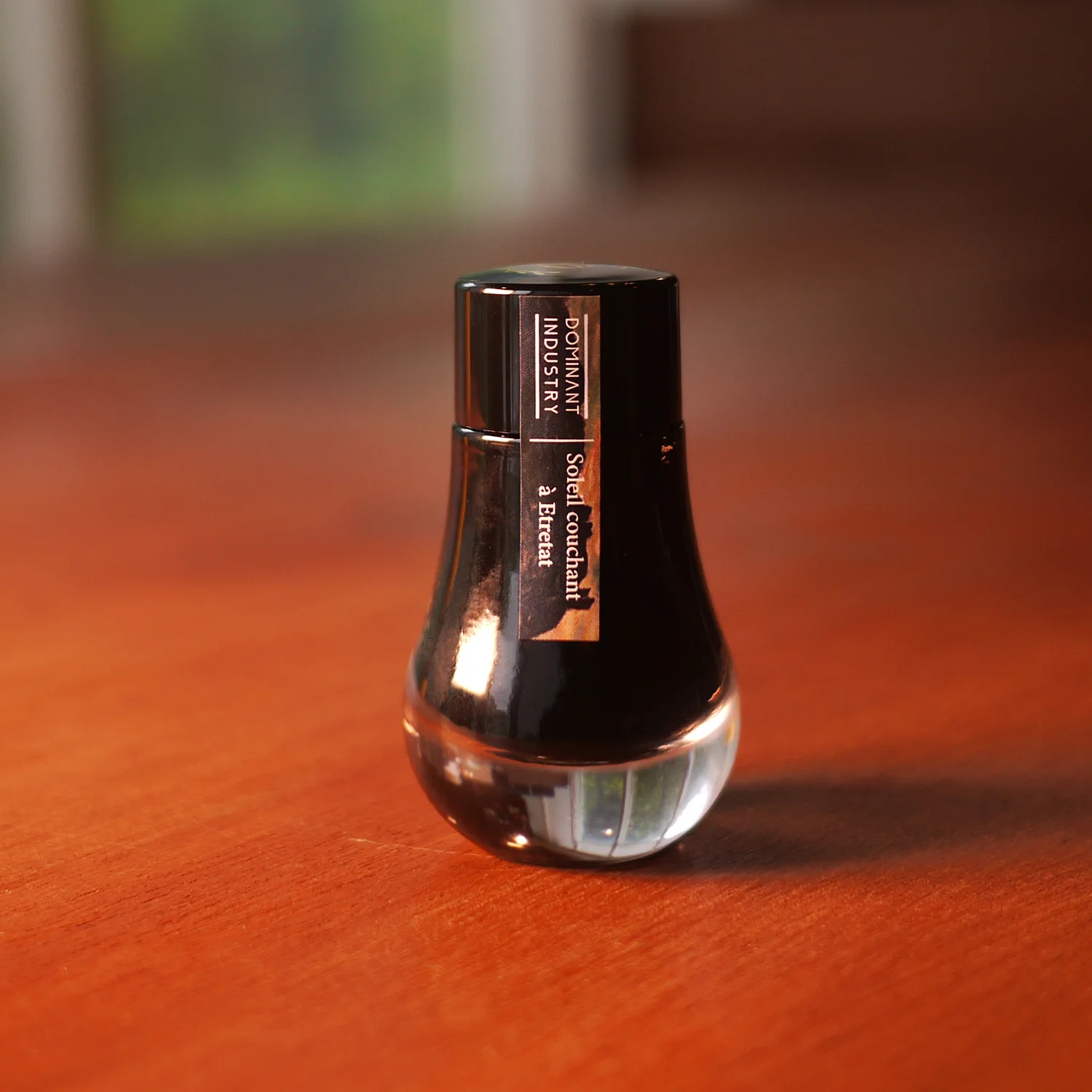 Dominant Industry Soleil couchant a Etretat - 25ml Bottled Ink - Image 2