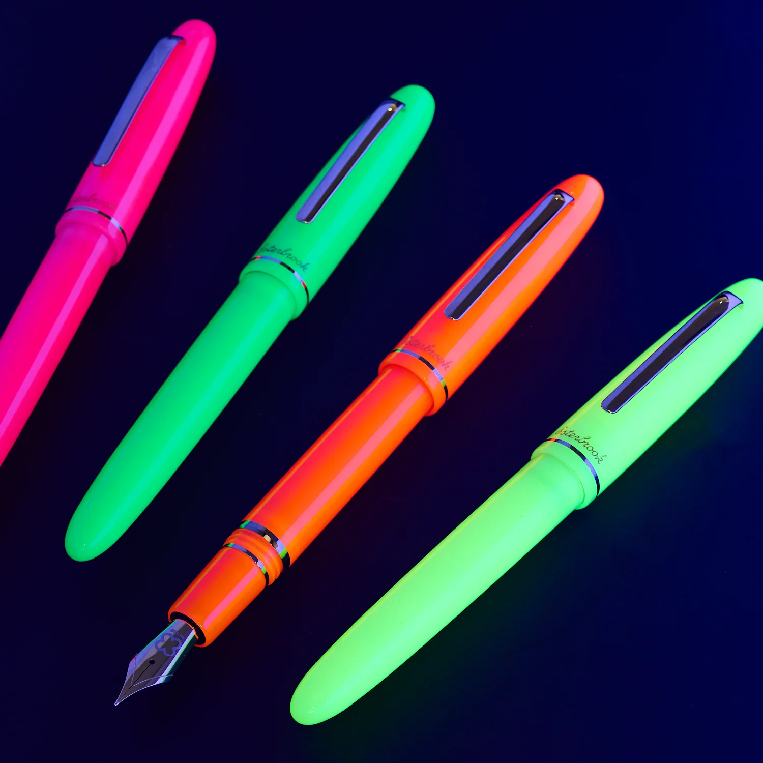 Esterbrook Funky Town Estie Fountain Pen - Pink - Image 5