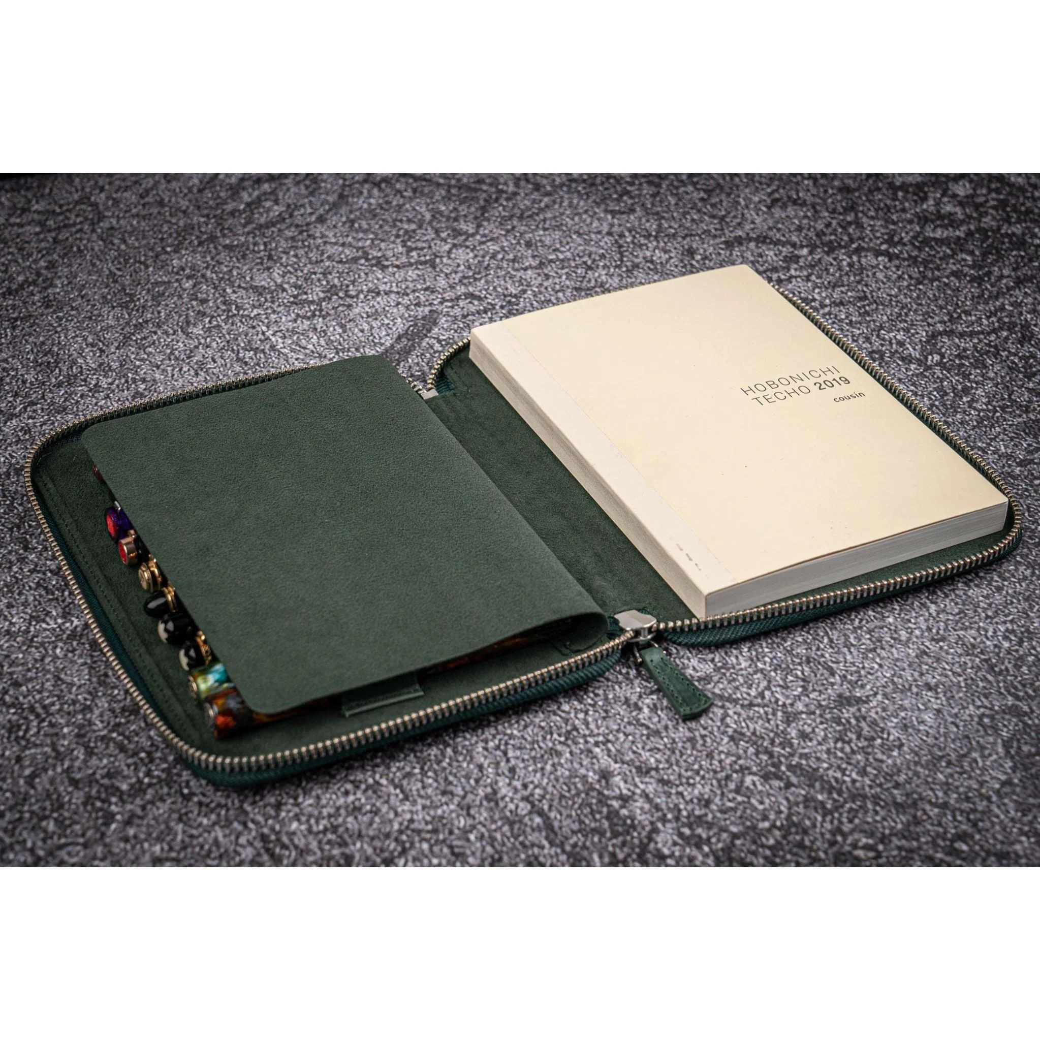 Galen Leather 10 Pen Zipper Case with A5 Notebook Holder - Image 10