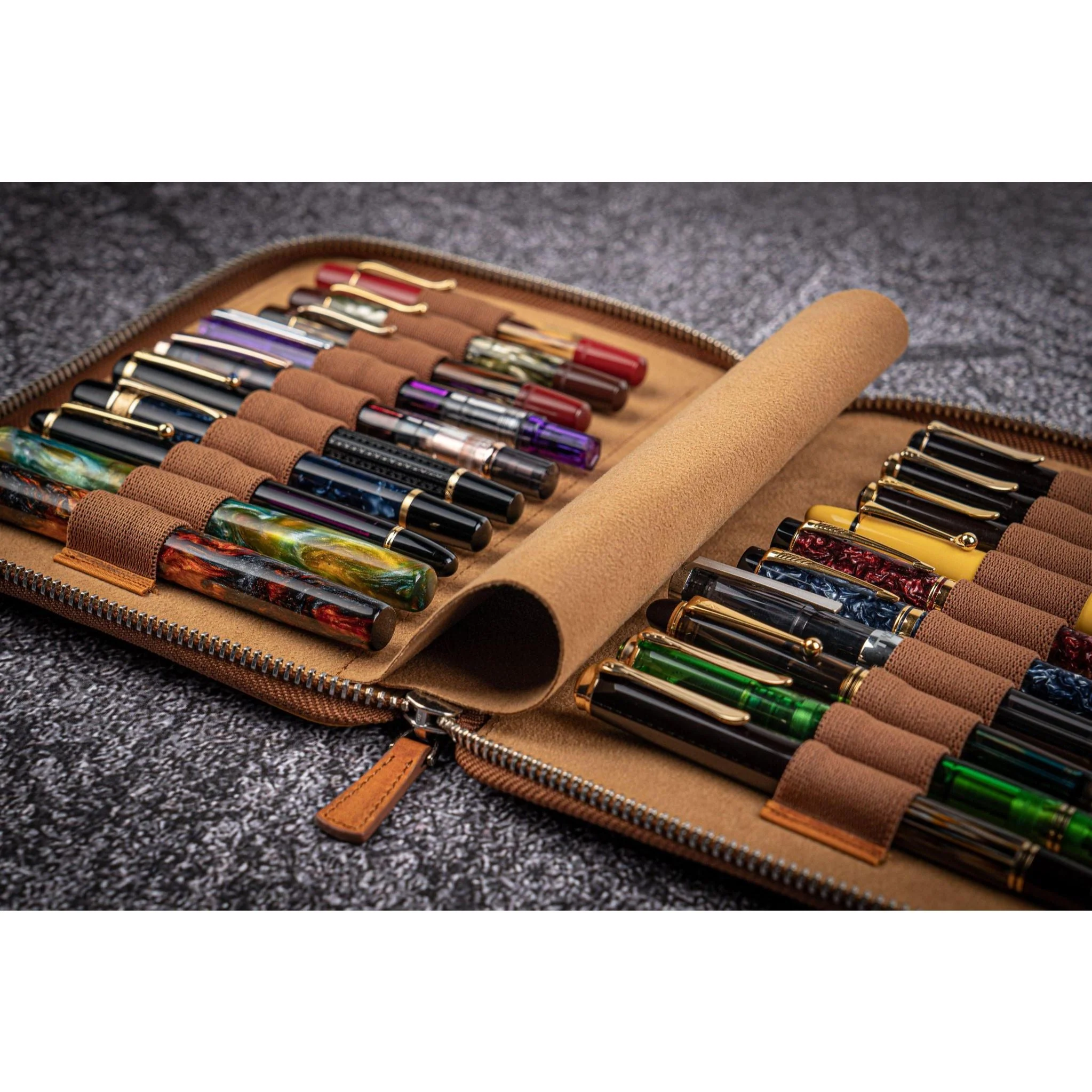 Galen Leather 20 Pen Zipper Case - Image 9