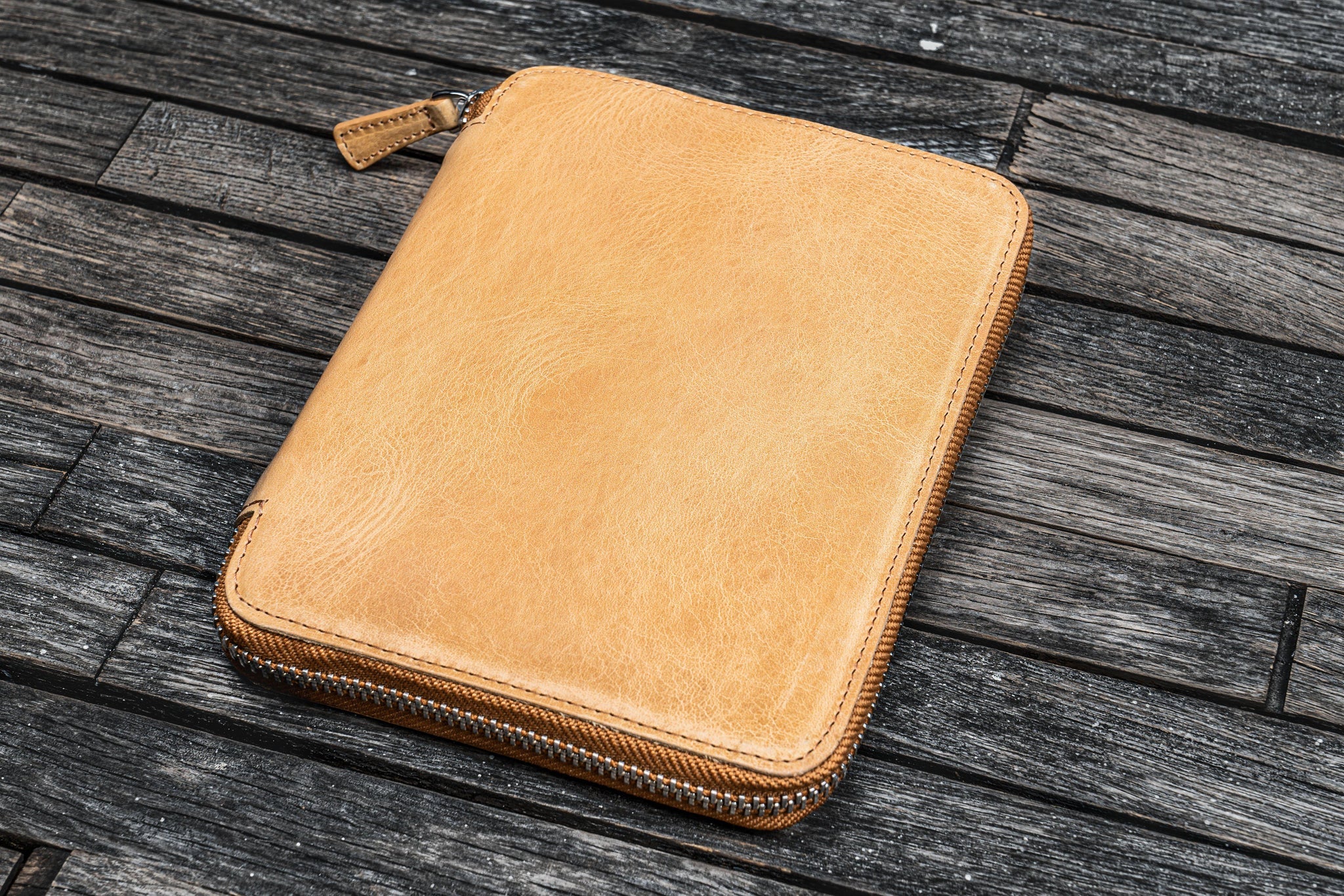 Galen Leather Zipped B6 Notebook Folio - Image 12