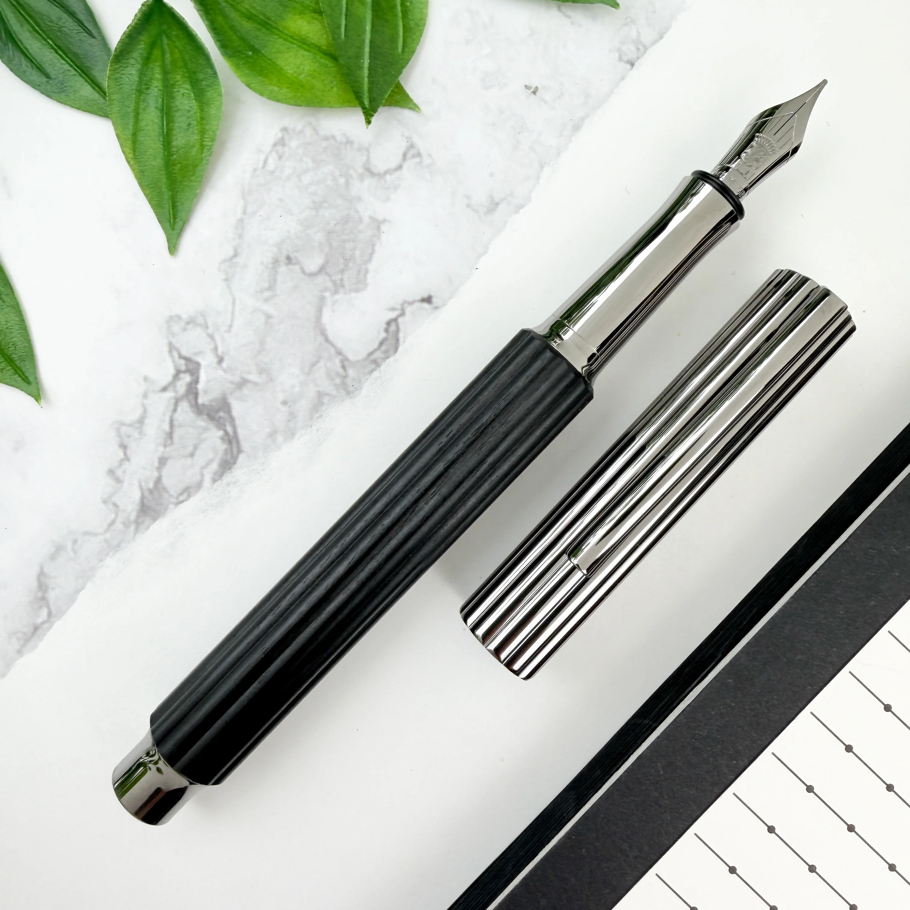 Graf von Faber-Castell Bloom Fountain Pen - Ebony