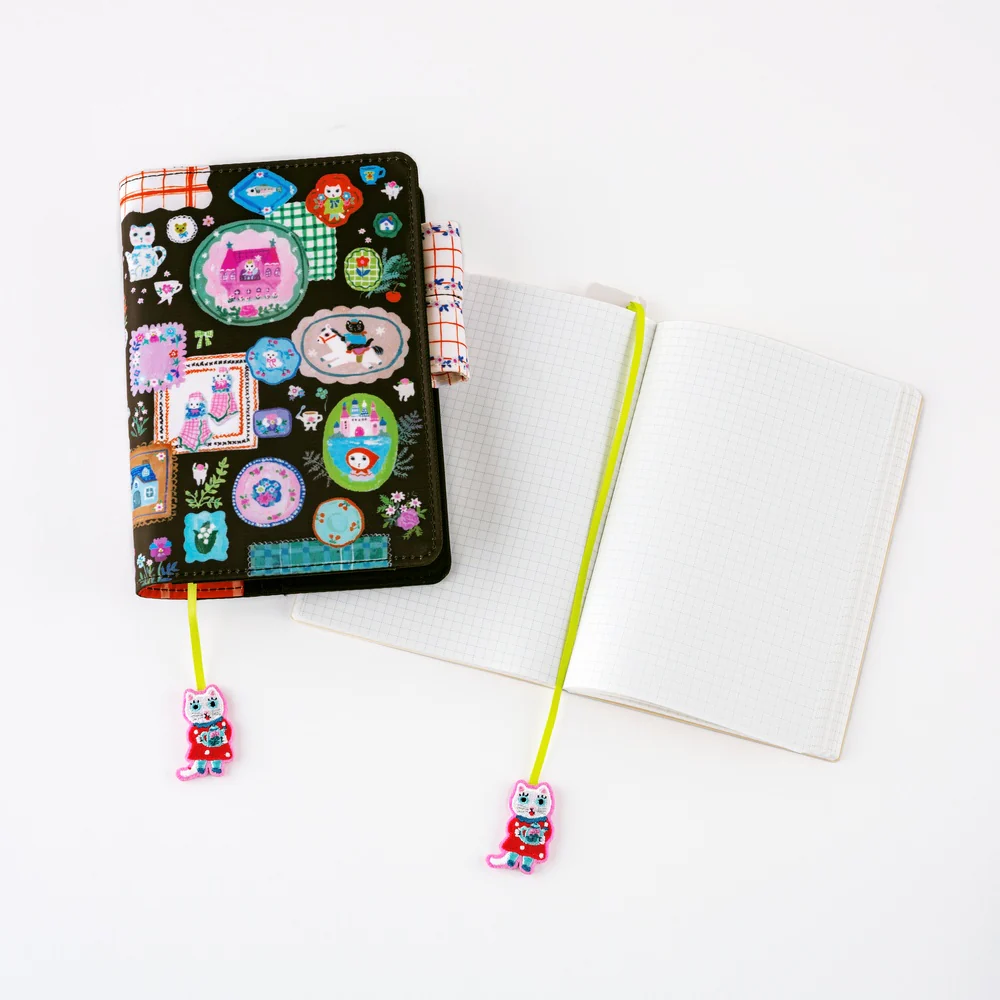 Hobonichi Emroidered Bookmark - Yumi Kitagishi: White Cat - Image 3