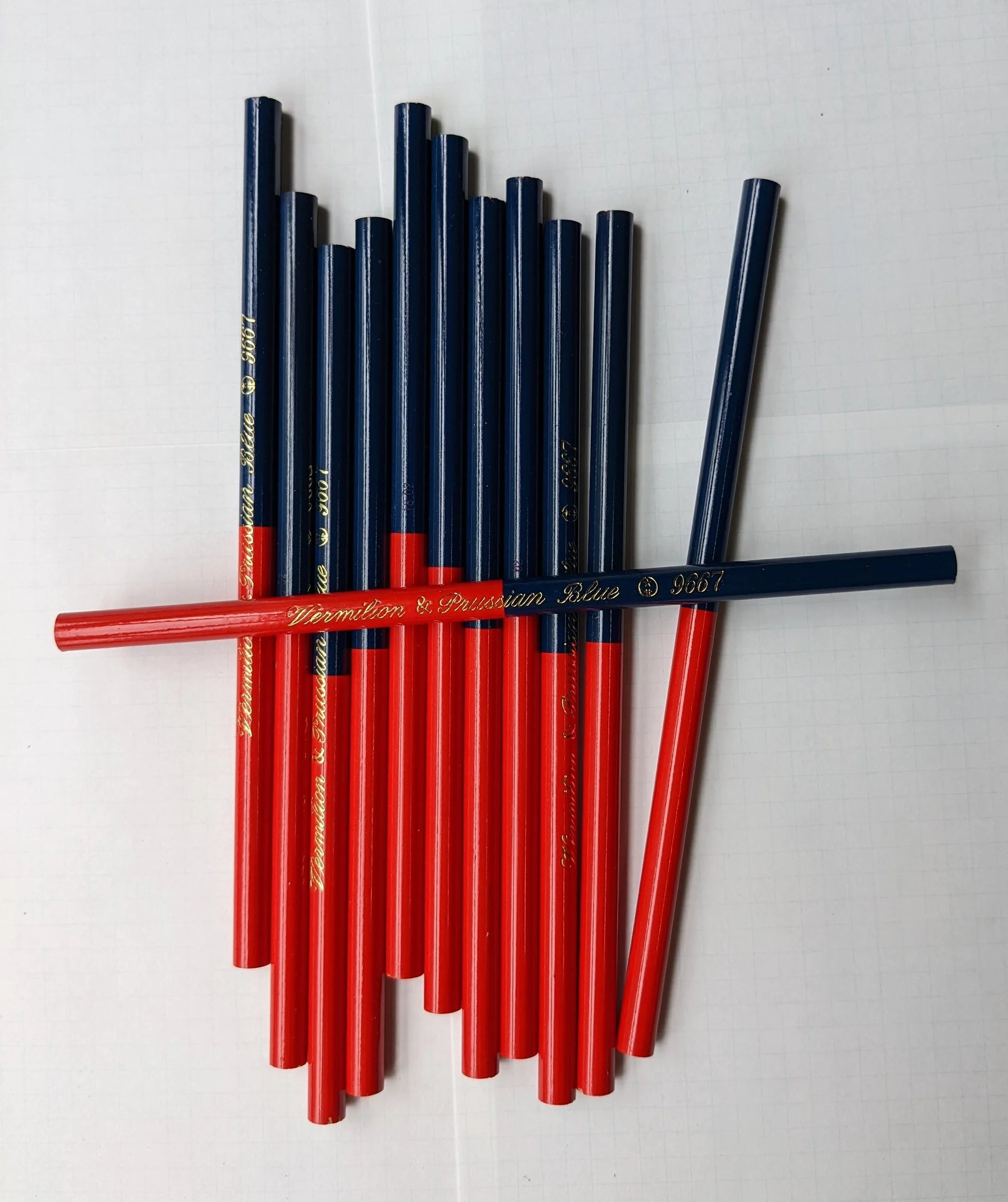 Kita-Boshi Vermillion & Prussian Blue Pencils - Image 3