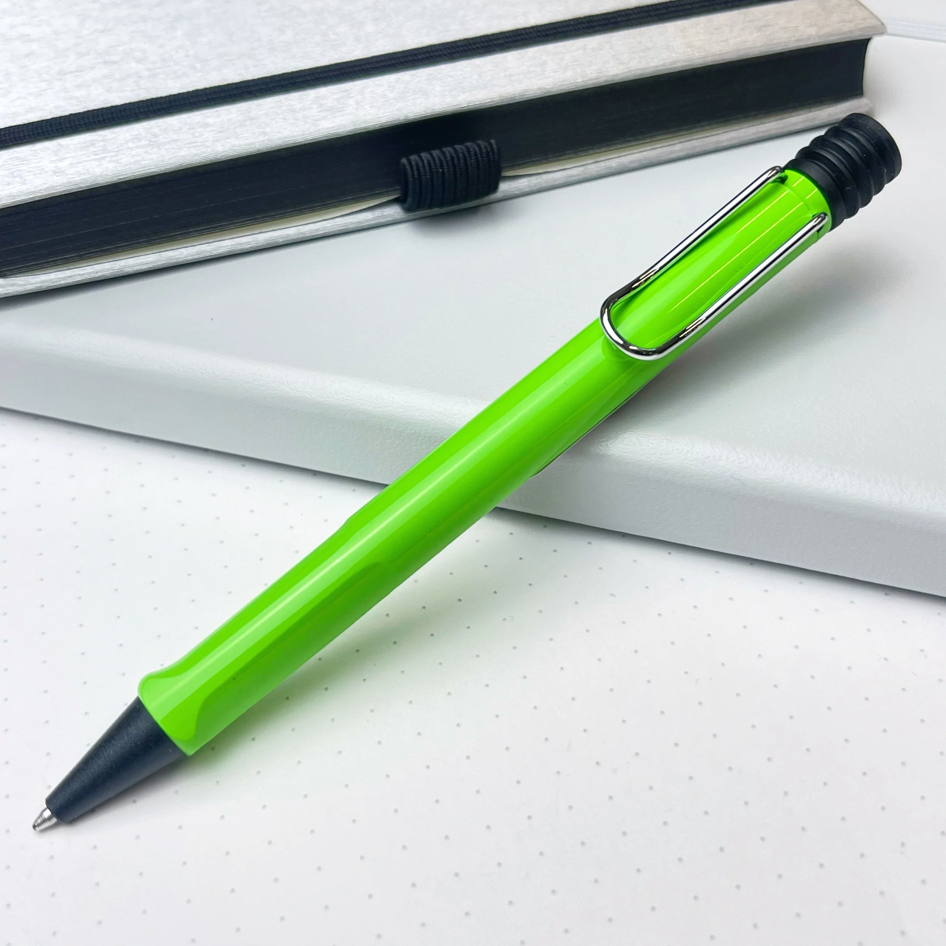 Lamy Safari Ballpoint Pen - Green - Image 2
