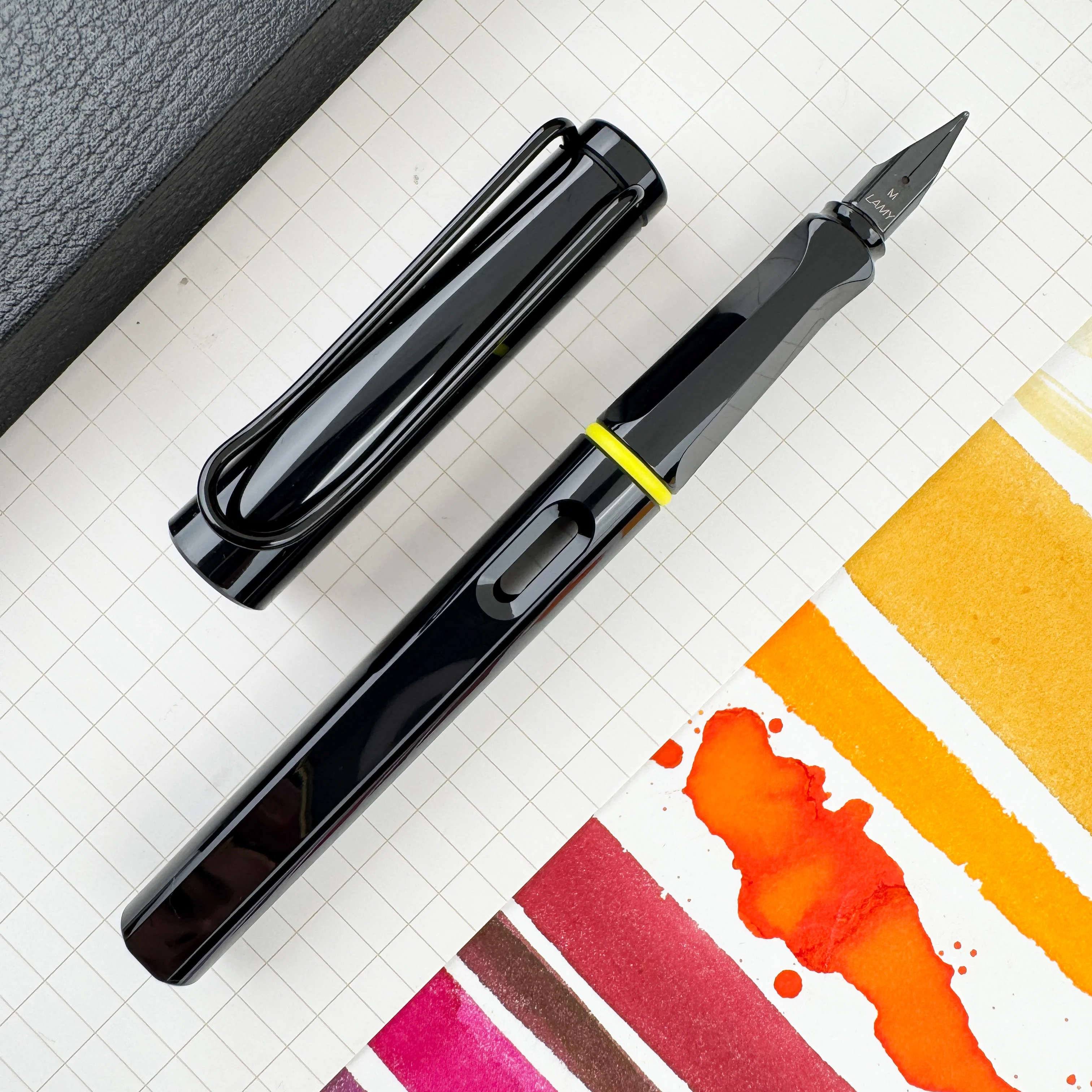 Lamy Safari Multi Ring Fountain Pen - Black - Image 2