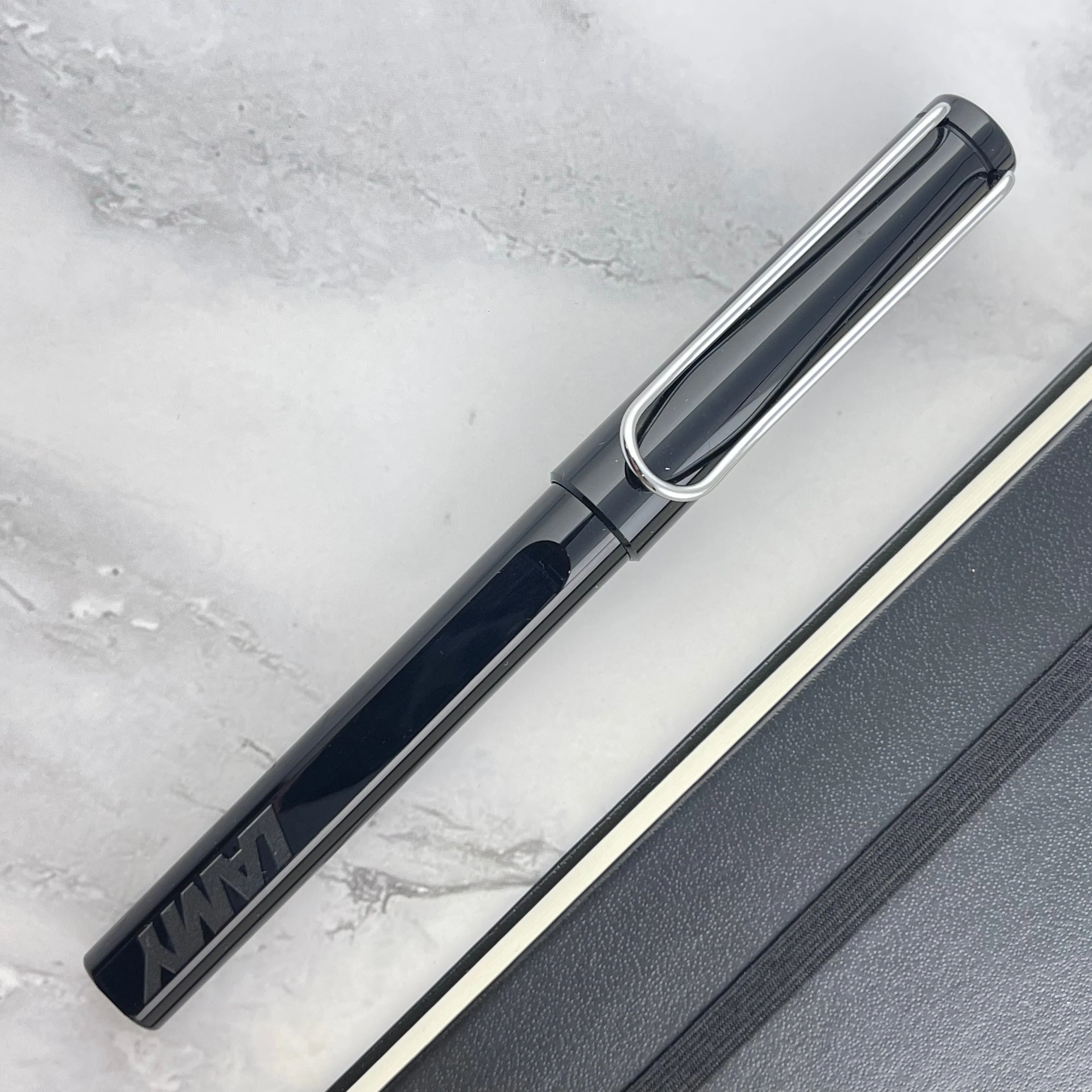 Lamy Safari Rollerball Pen - Shiny Black