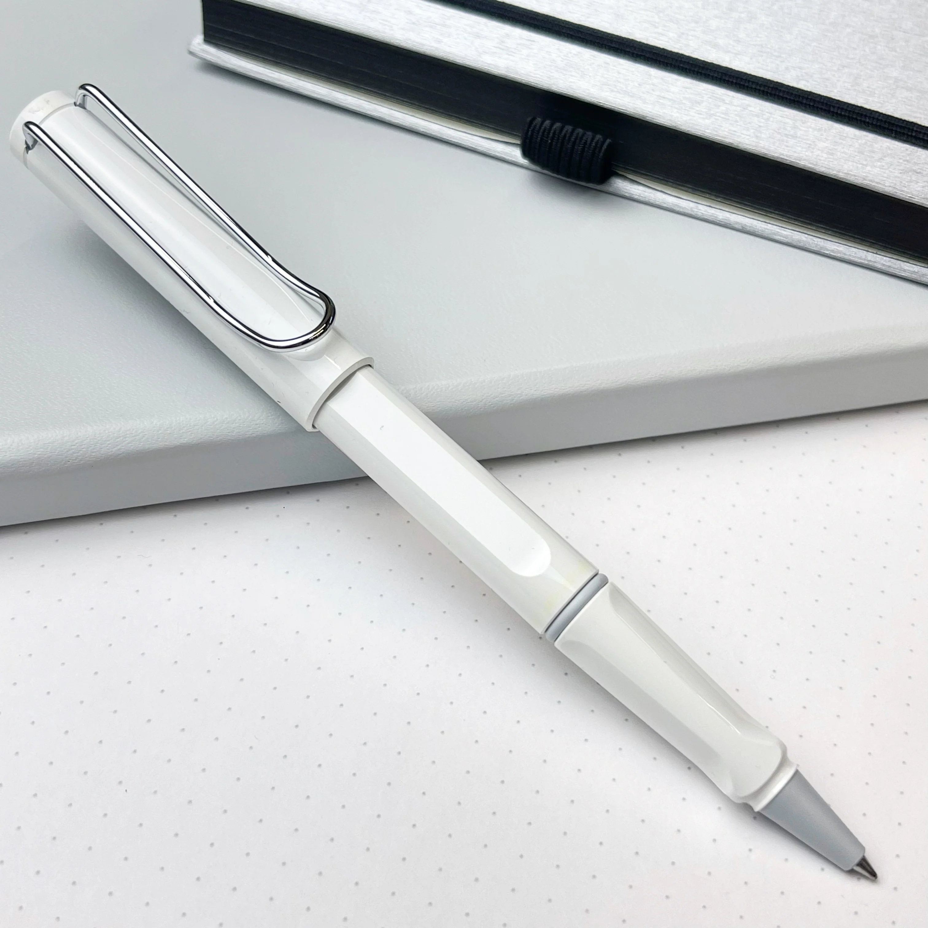 Lamy Safari Rollerball Pen - White - Image 2