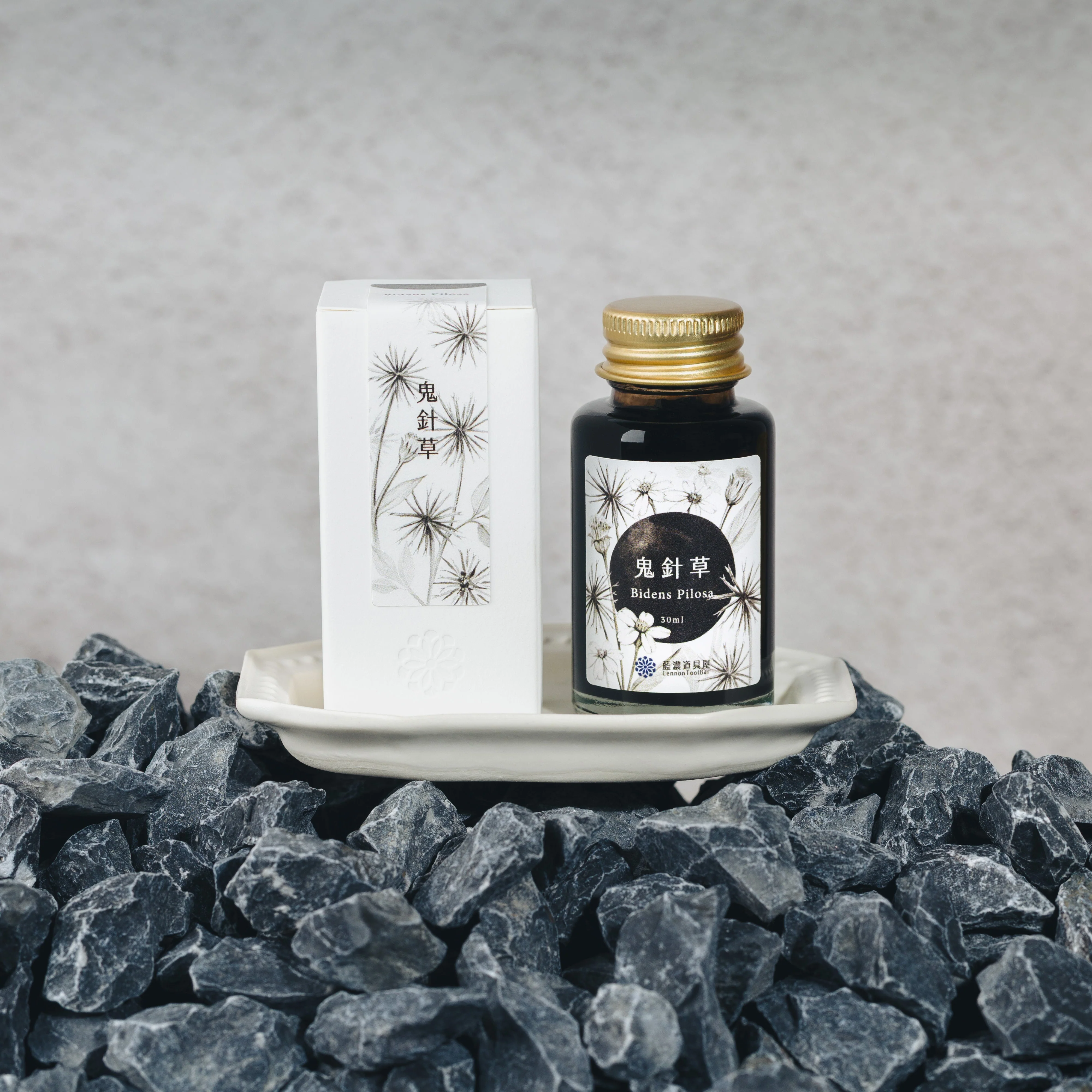 Lennon Tool Bar Bidens Pilosa - 30ml Bottled Ink - Image 3