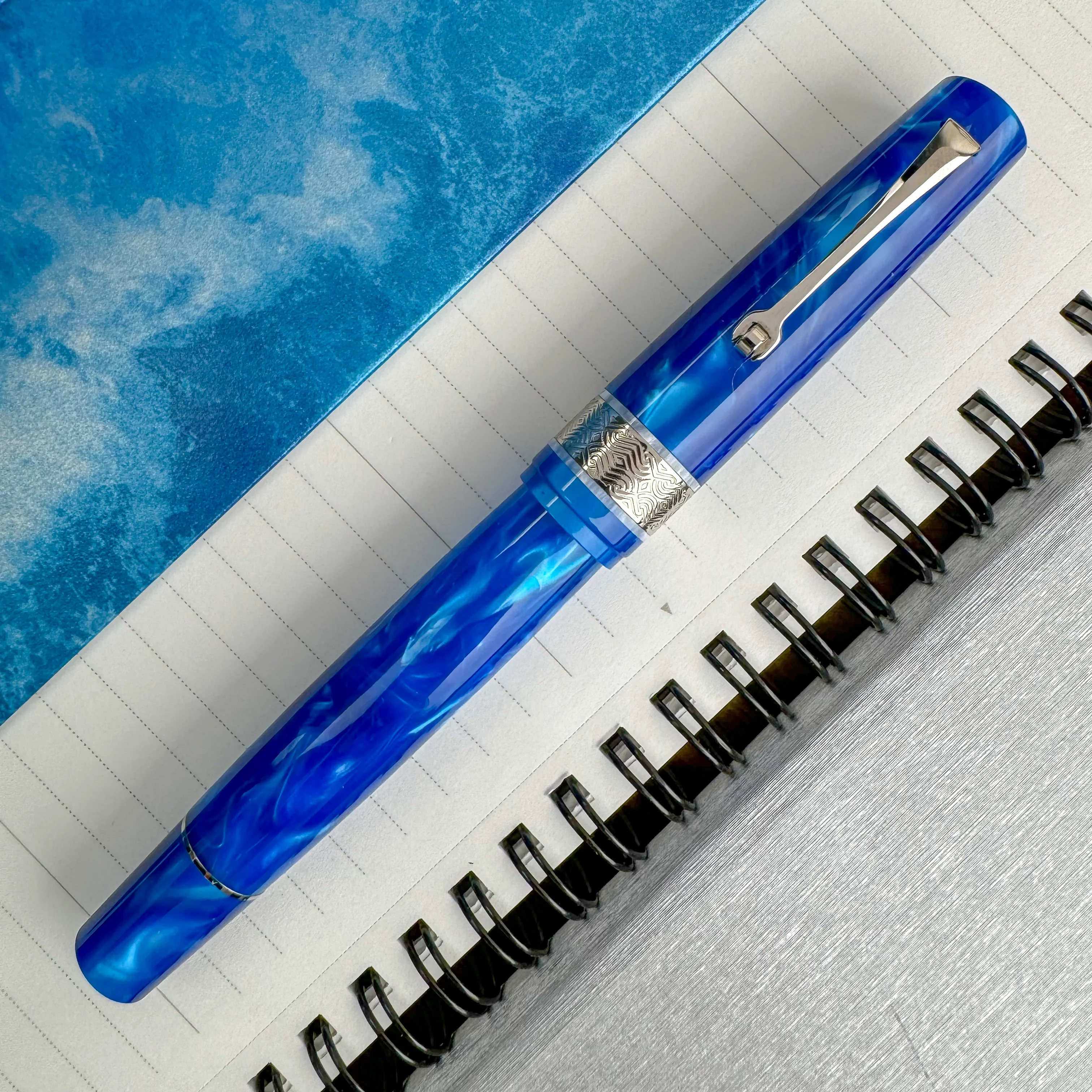 Leonardo Momento Magico Fountain Pen - Pithecusa w/ Silver Trim - Image 2