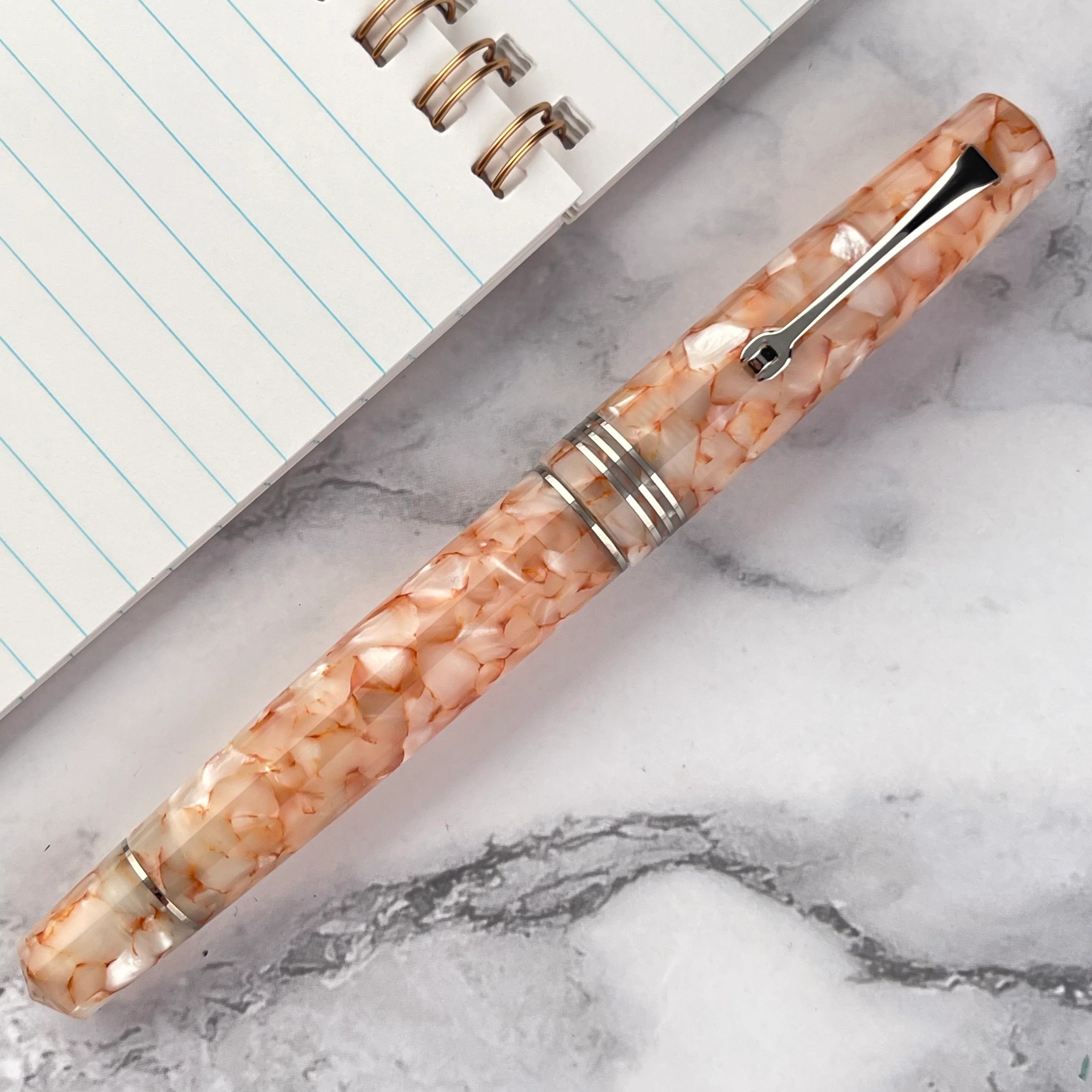 Leonardo Momento Zero Fountain Pen - Angel Skin w/ Silver Trim - Image 4