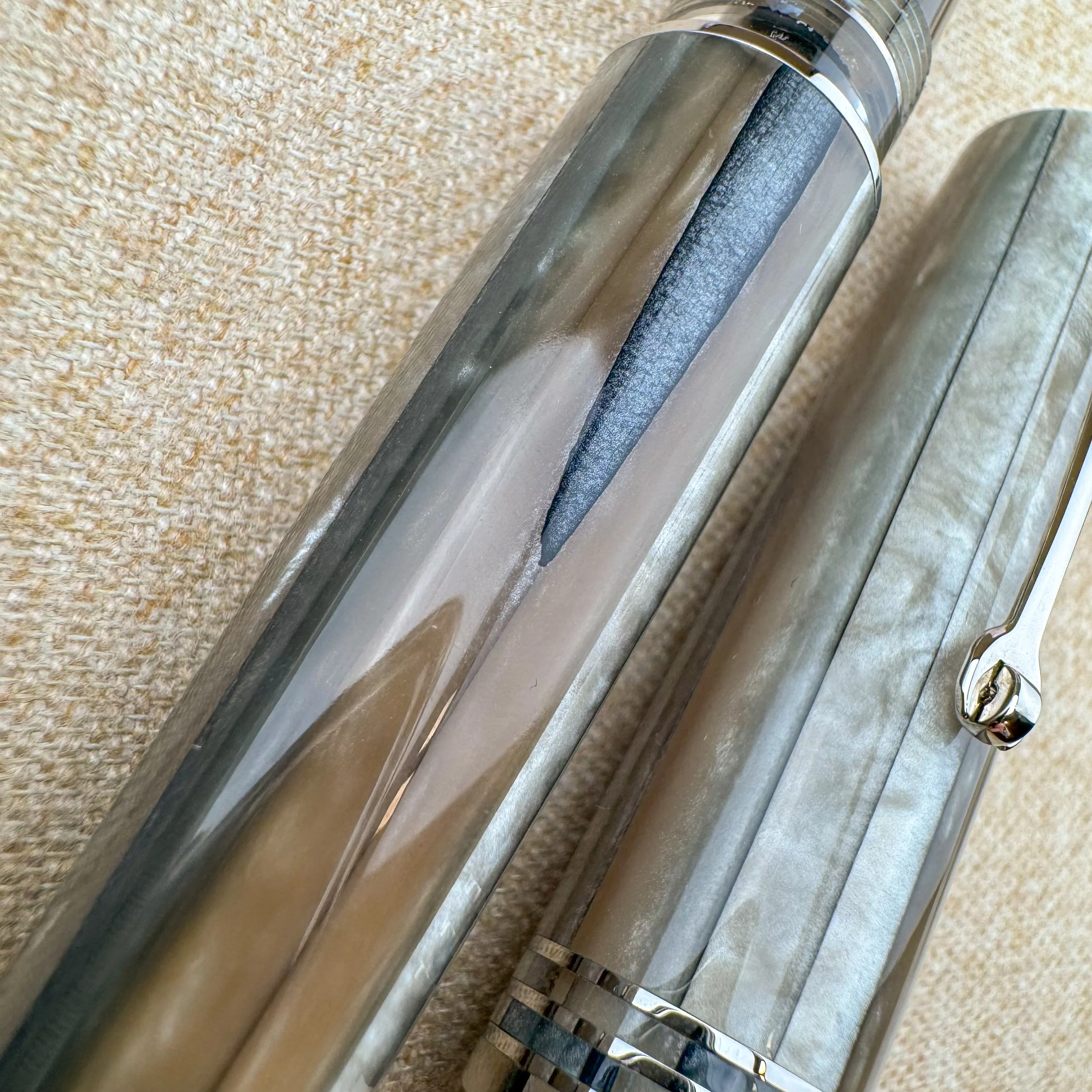 Leonardo Momento Zero Grande 2.0 Fountain Pen - Sand - Image 5