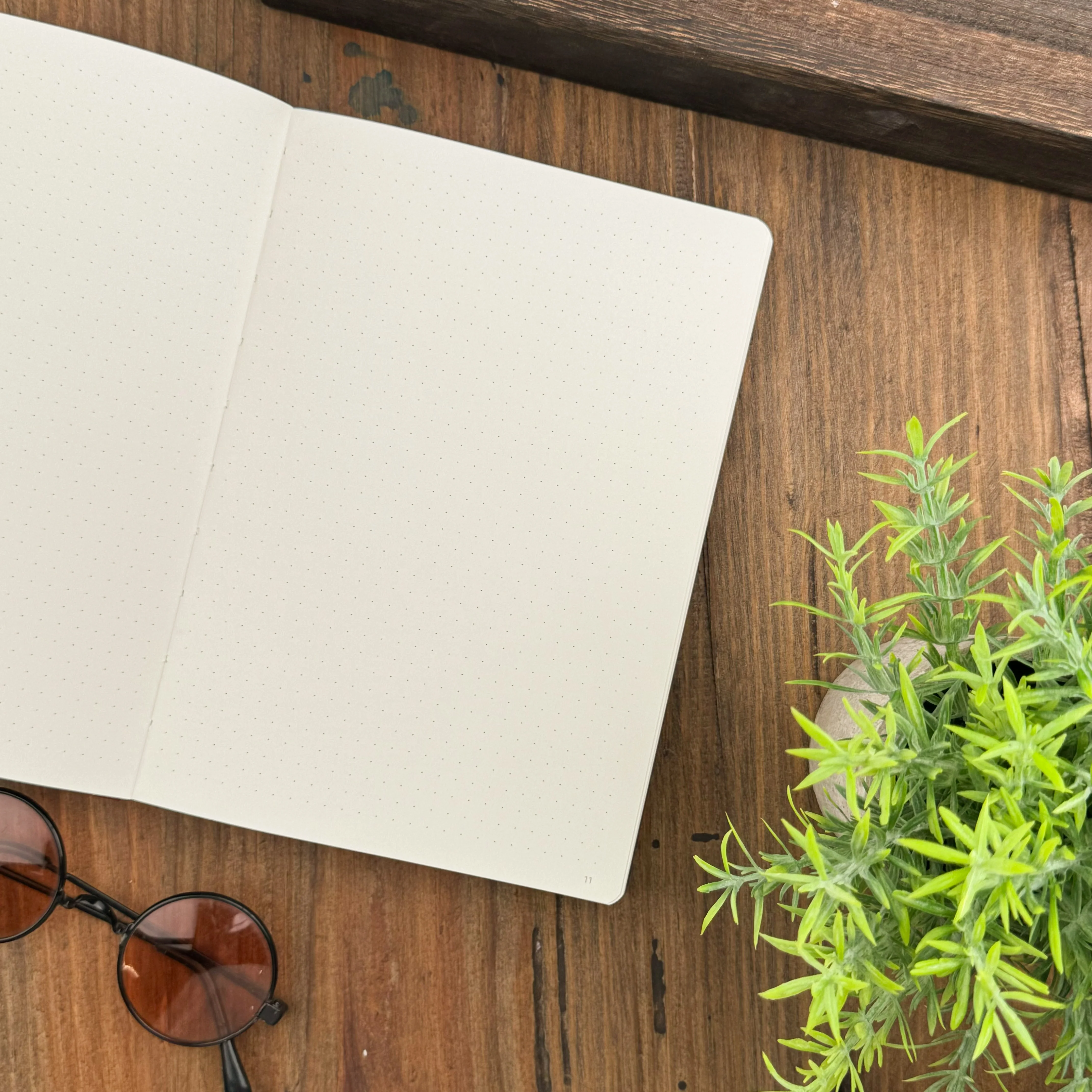 Leuchtturm A5 120g Hardcover Notebook - Dot Grid - Image 3