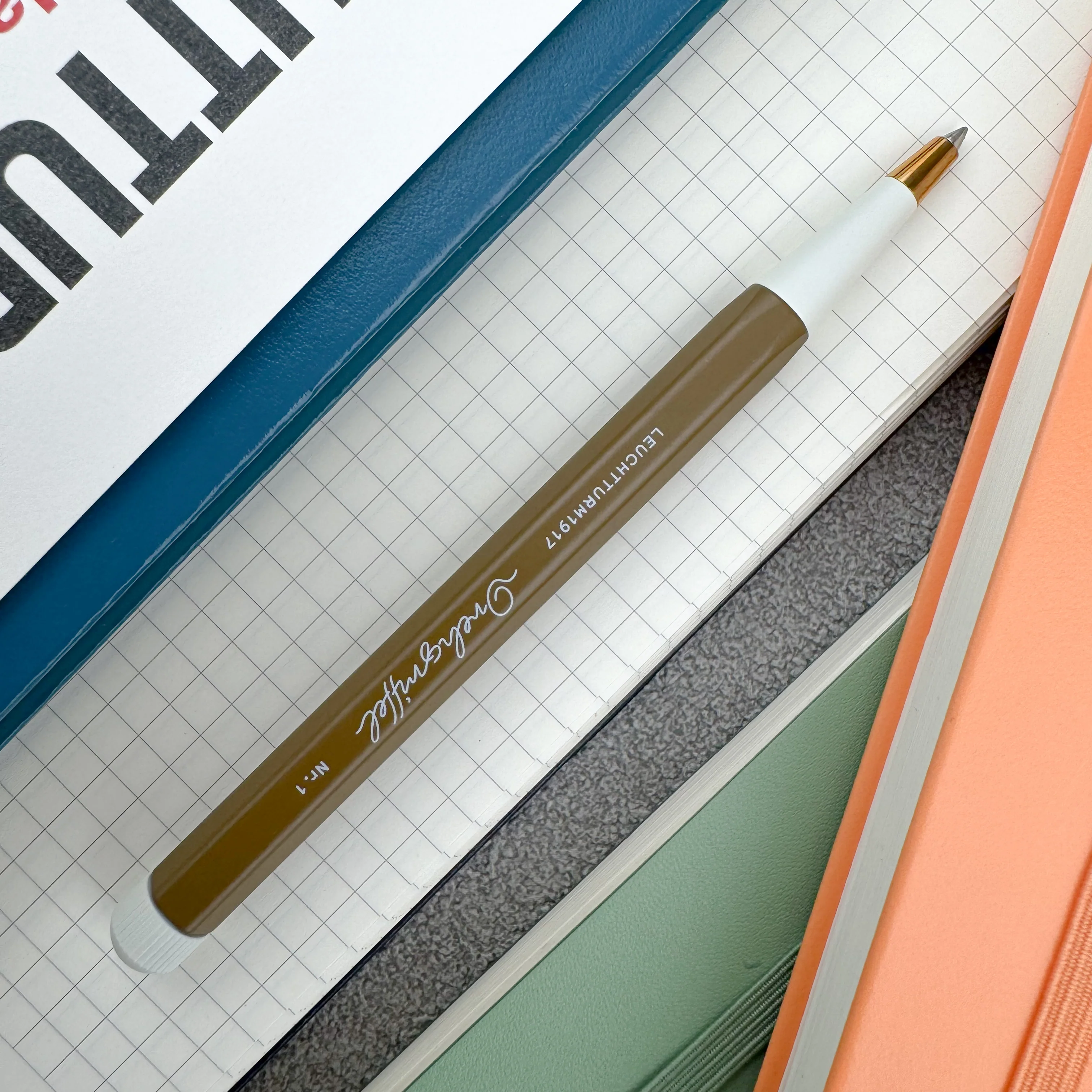 Leuchtturm Drehgriffel Gel Pen - Image 5