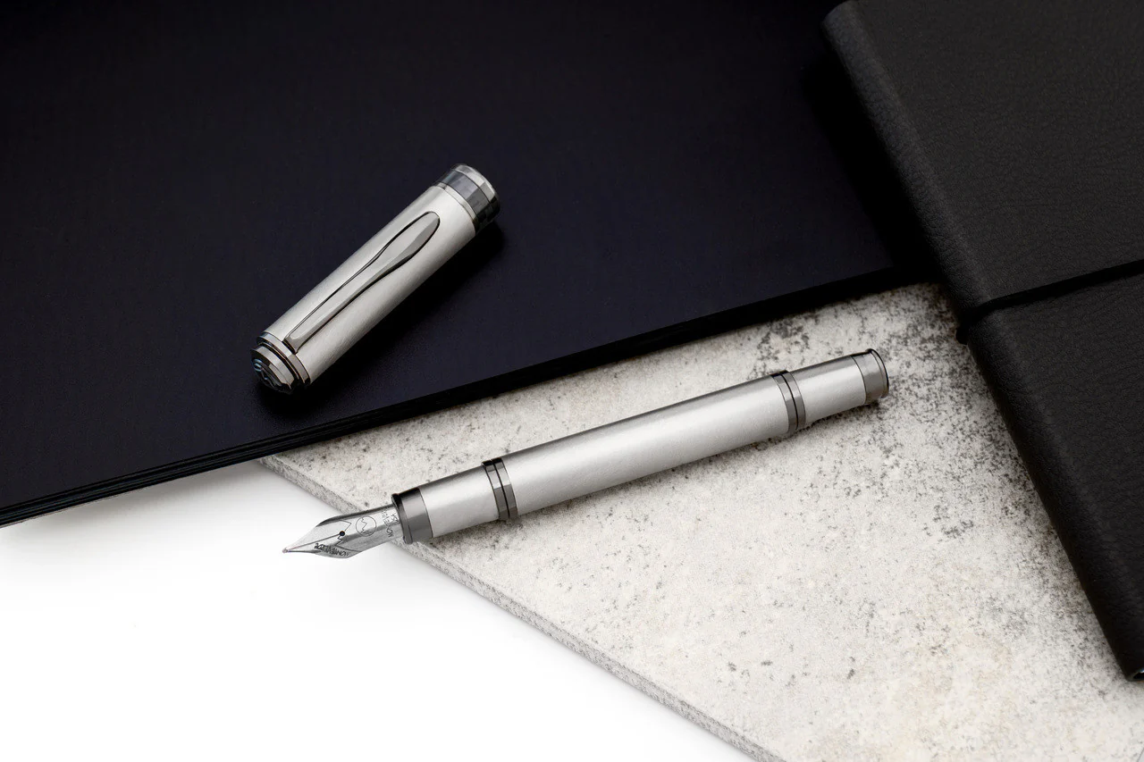 Monteverde Innova Fountain Pen - Titanium (Limited Edition) - Image 6