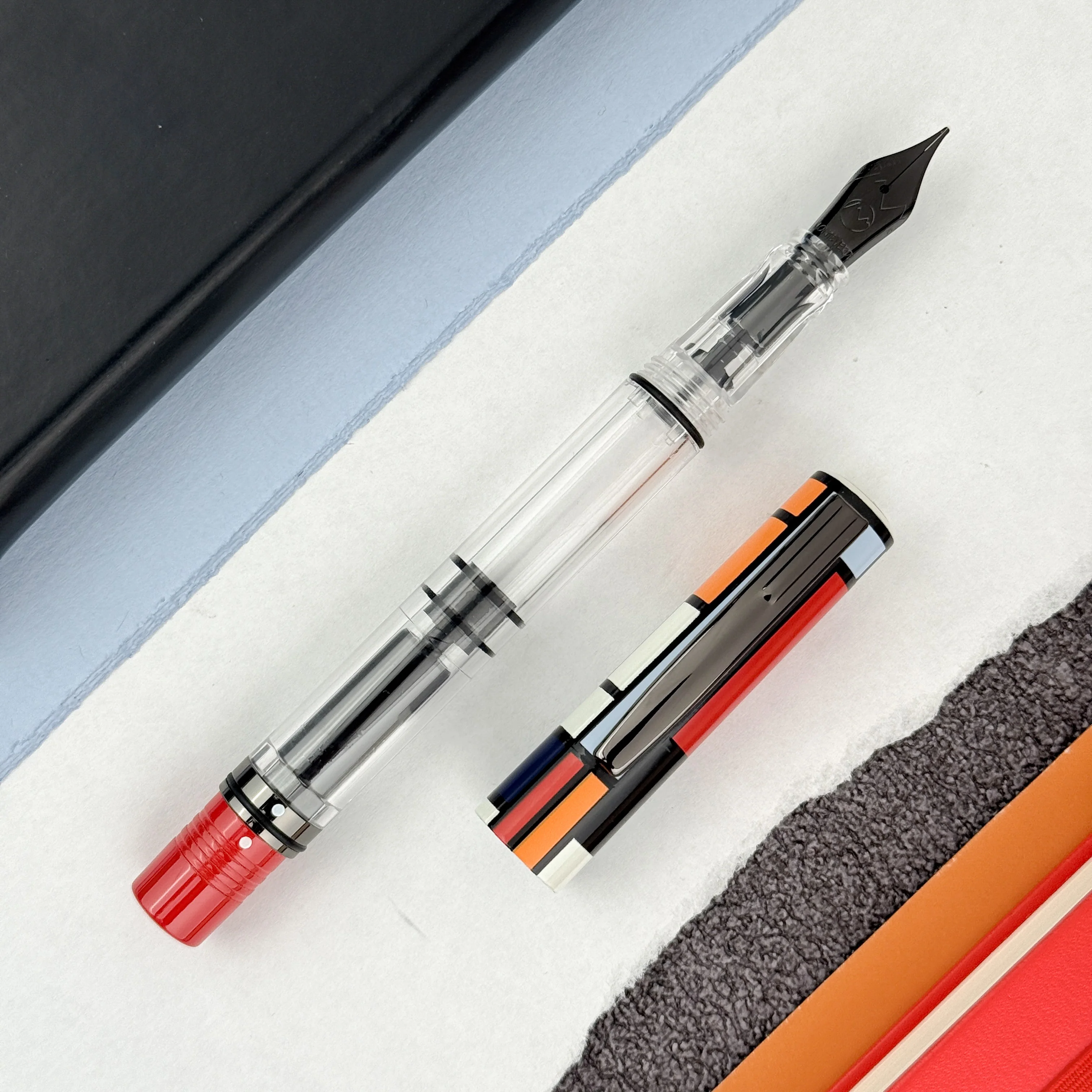Monteverde MP1 Fountain Pen and Aluminum Pen Holder Set - Mondrian - Image 2