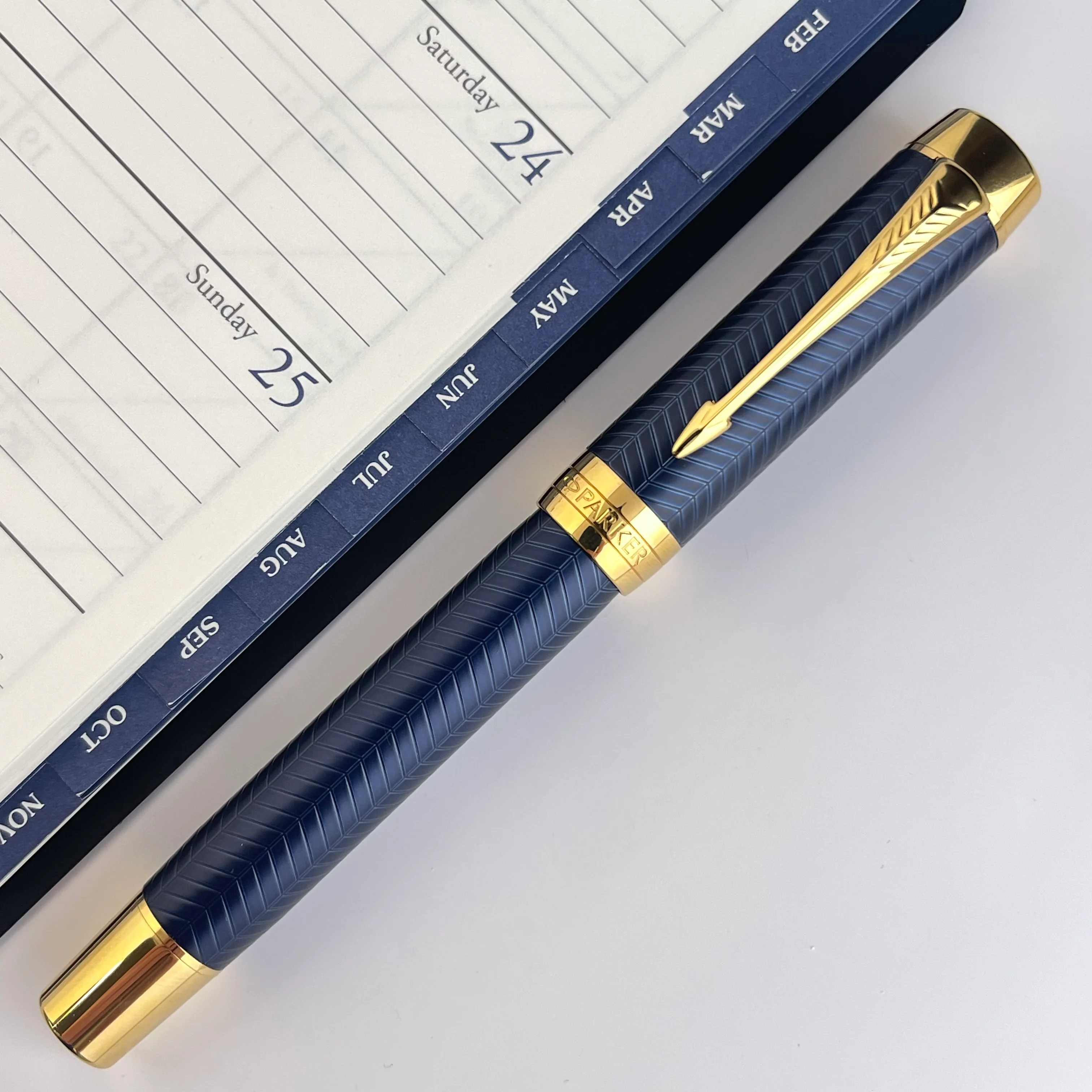Parker Duofold Prestige Fountain Pen - Blue Chevron - Image 2
