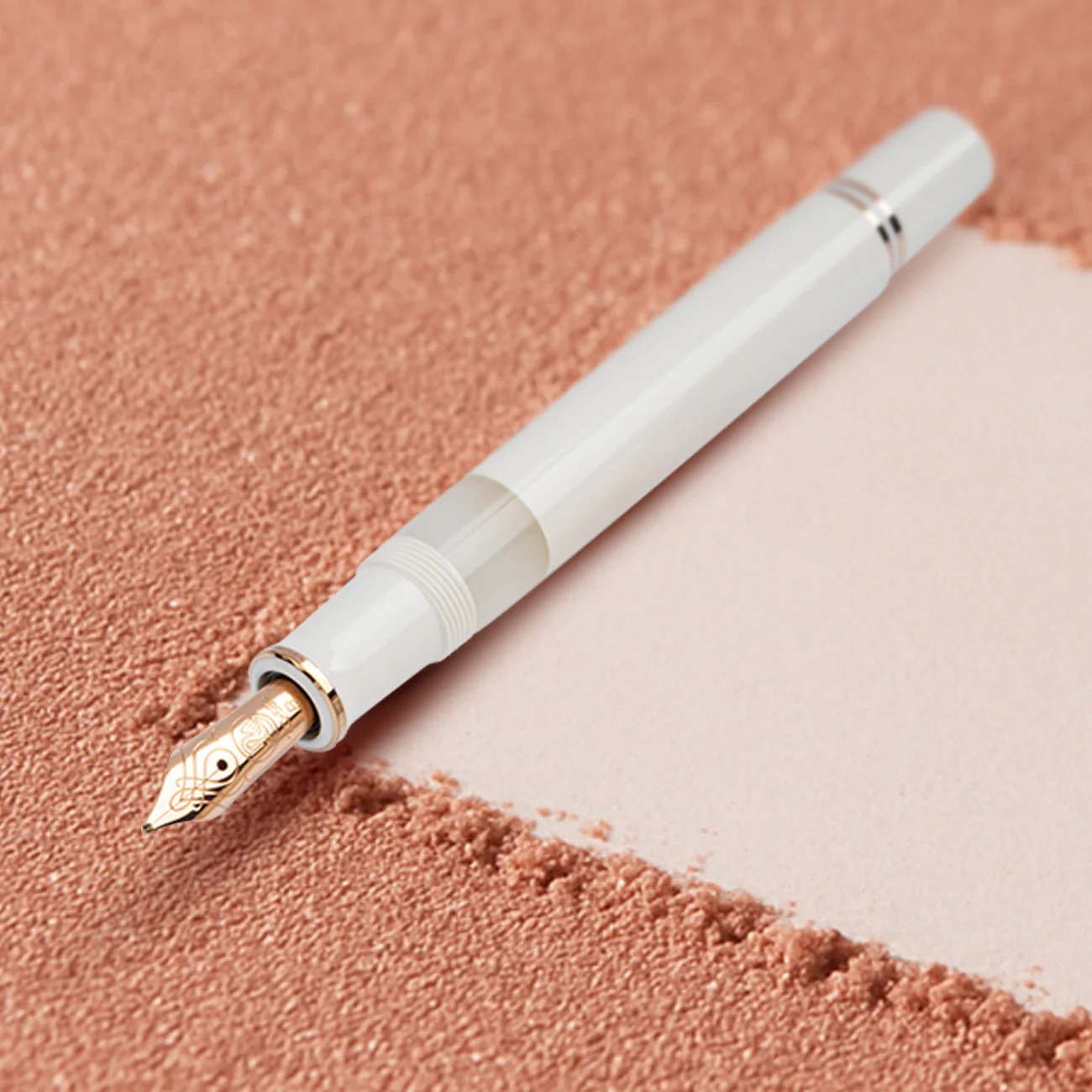 Pelikan Souveran M600 Fountain pen - White & Rose Gold (Special Edition) - Image 4