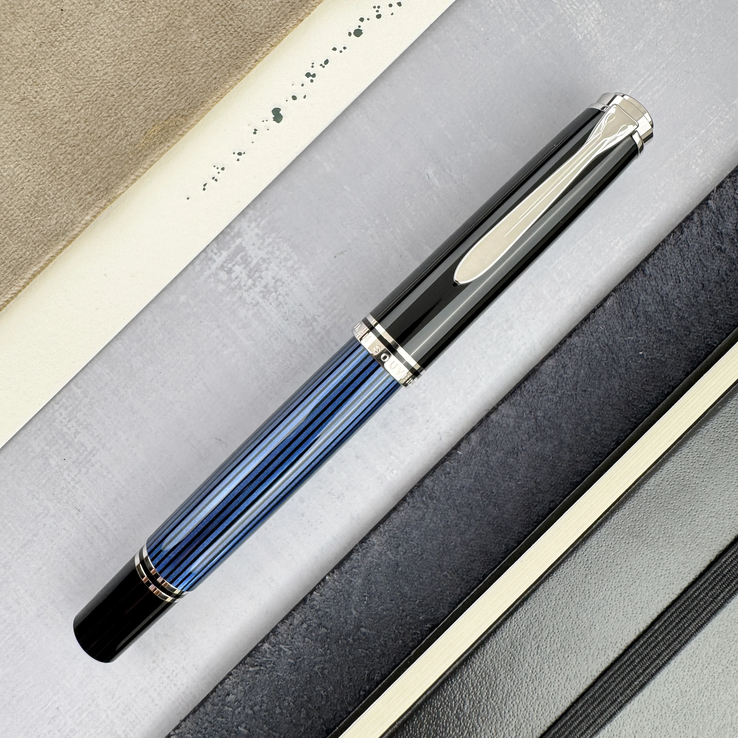 Pelikan Souveran M805 Fountain Pen - Black Blue - Image 2