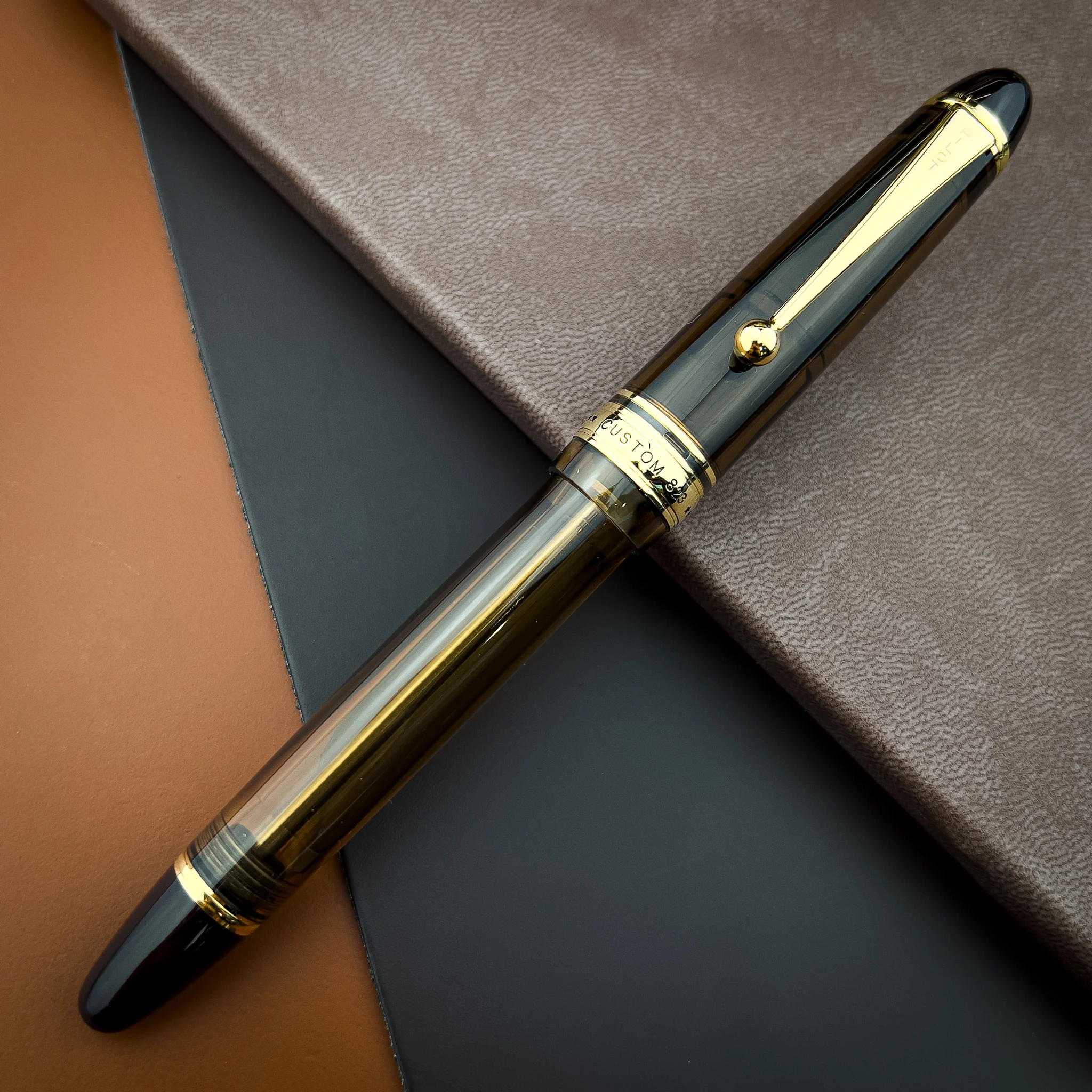 Pilot Custom 823 Fountain Pen - Amber - Image 4