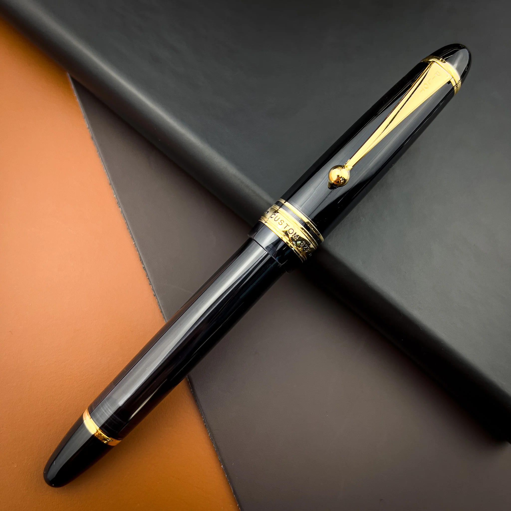 Pilot Custom 823 Fountain Pen - Smoke - Image 5