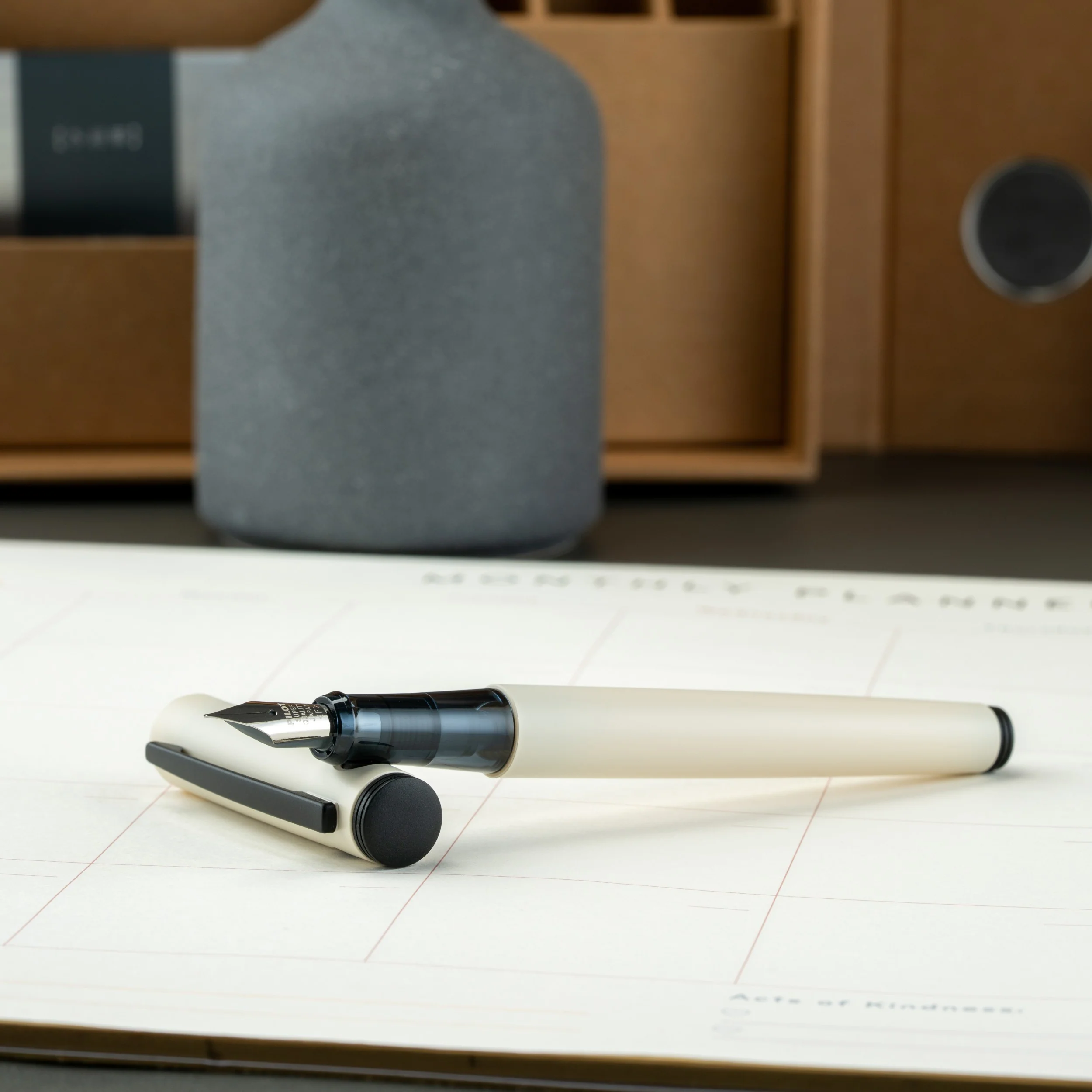 Pilot Explorer Fountain Pen - Matte Ivory - Image 3