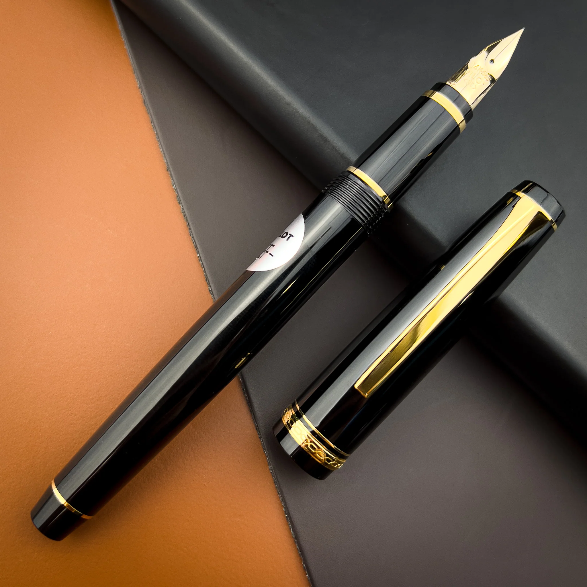 Pilot Falcon Fountain Pen - Black with Gold Trim - Image 3
