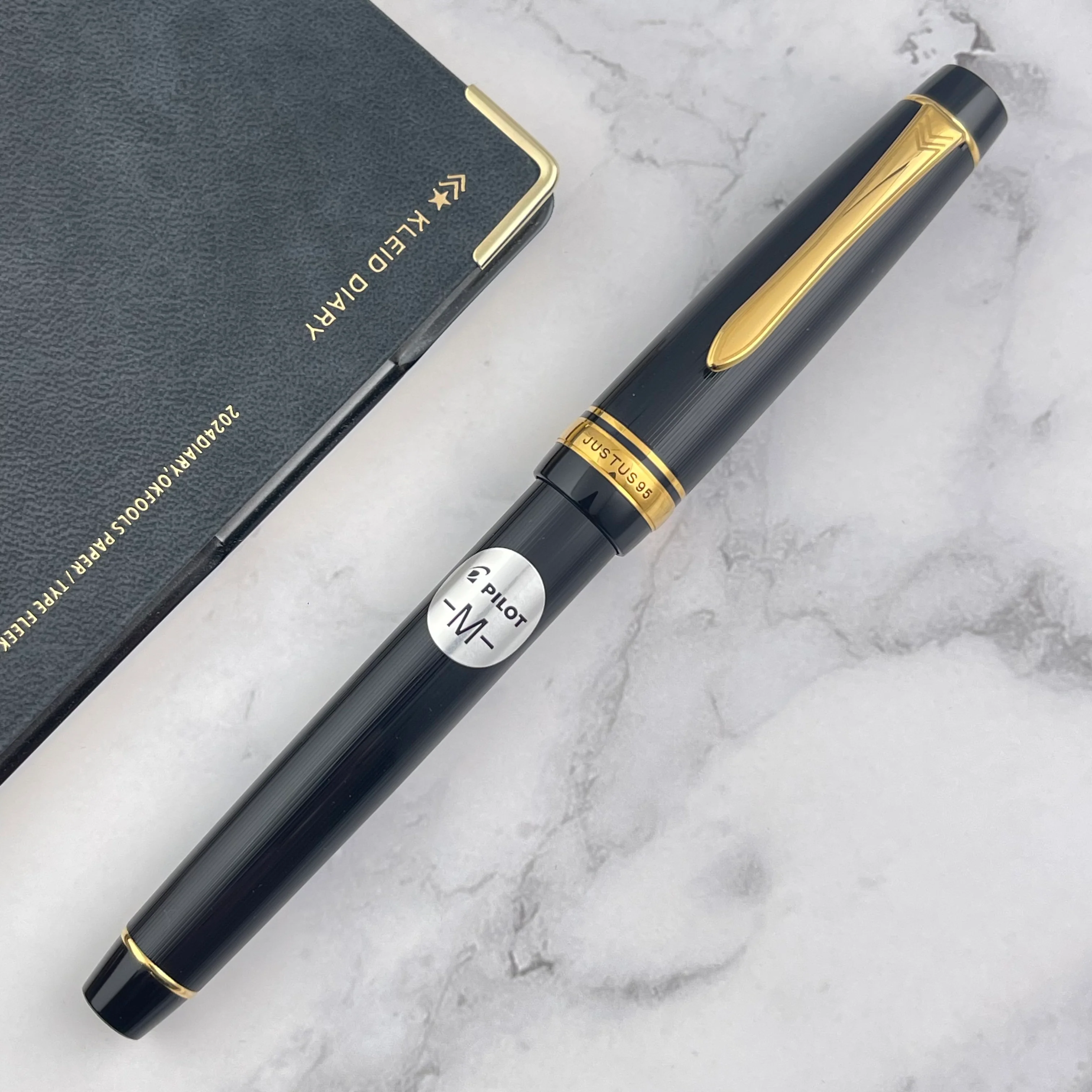Pilot Justus 95 Fountain Pen - Black w/ Gold - Image 2