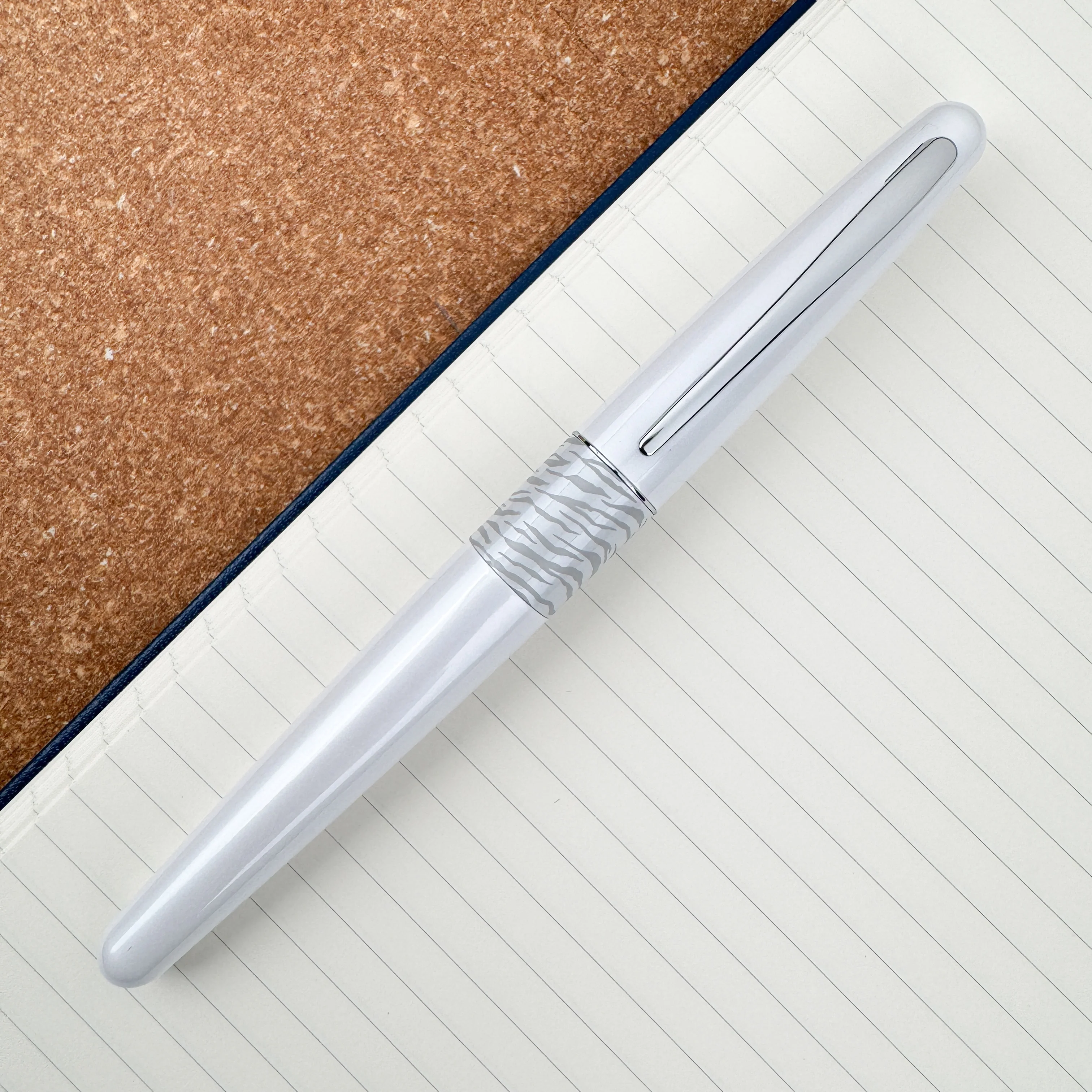 Pilot Metropolitan Fountain Pen - White Tiger - Image 2