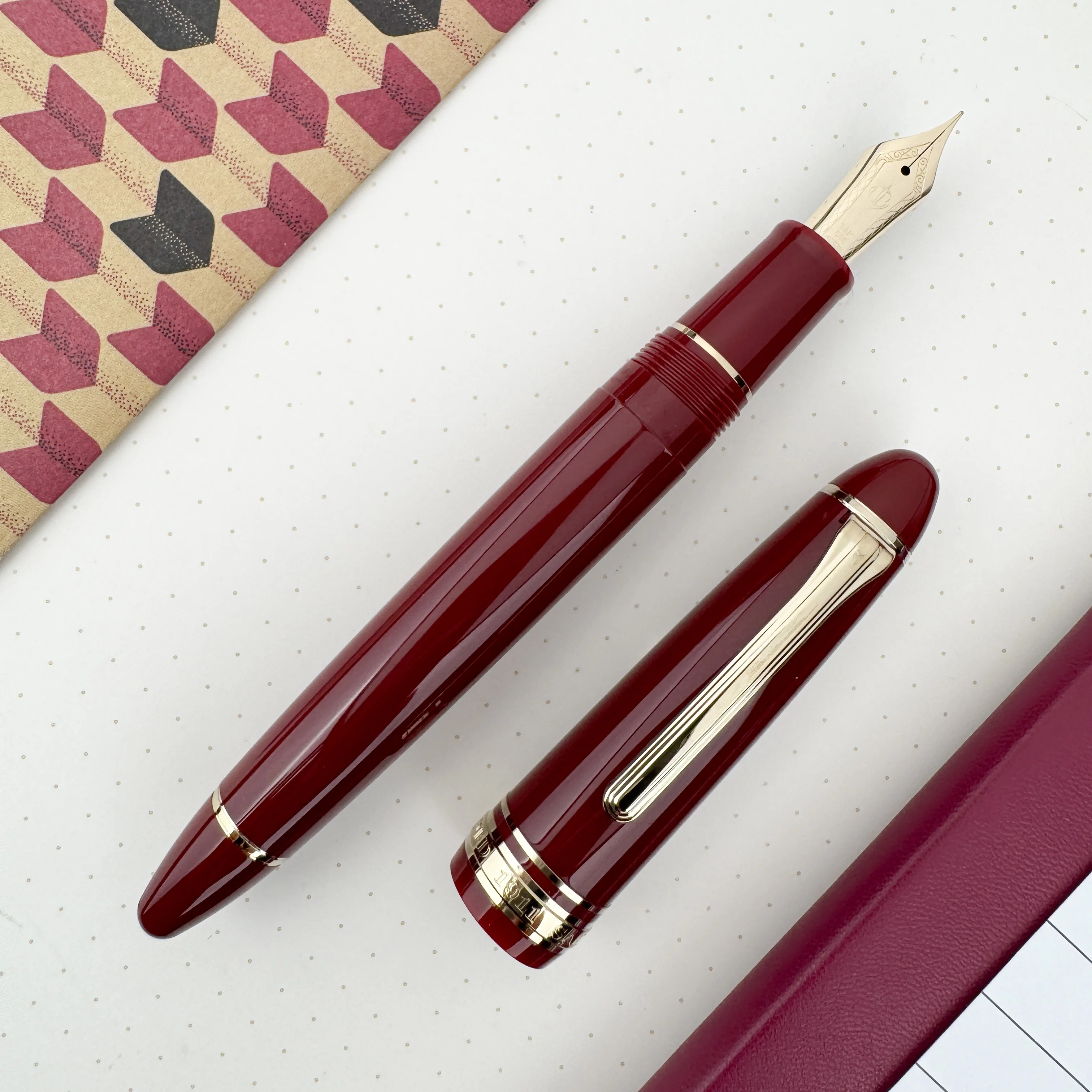 Sailor 1911L 14K Gold Trim Fountain Pen - Pearl Red