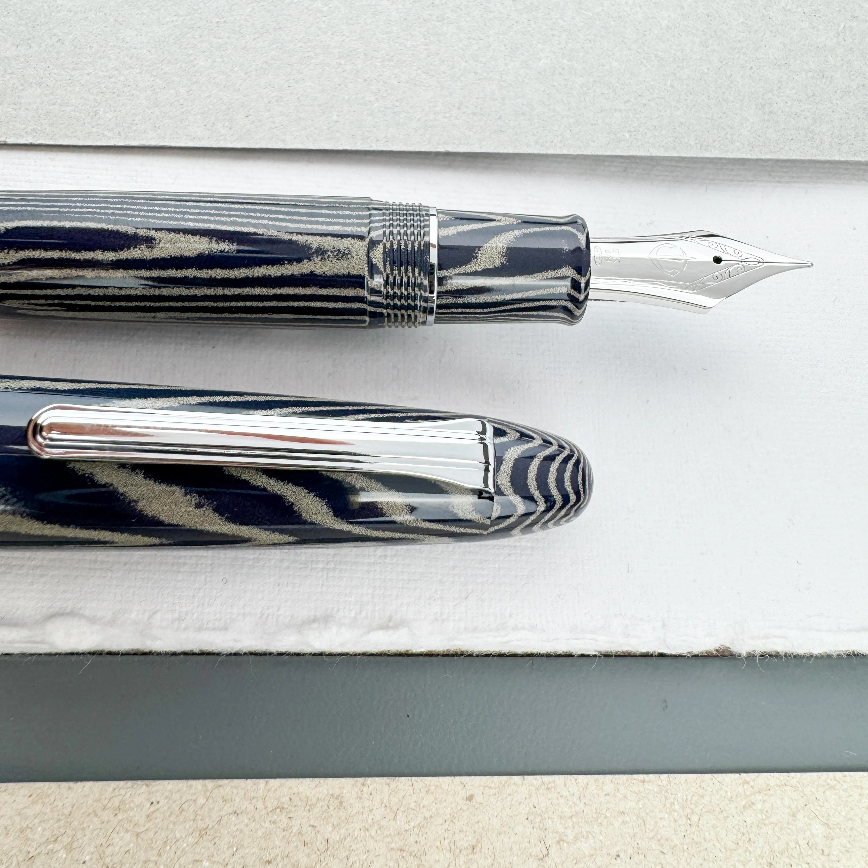 Sailor King of Pen Ebonite Fountain Pen - Tenacious Tabby (Limited Edition) - Image 3