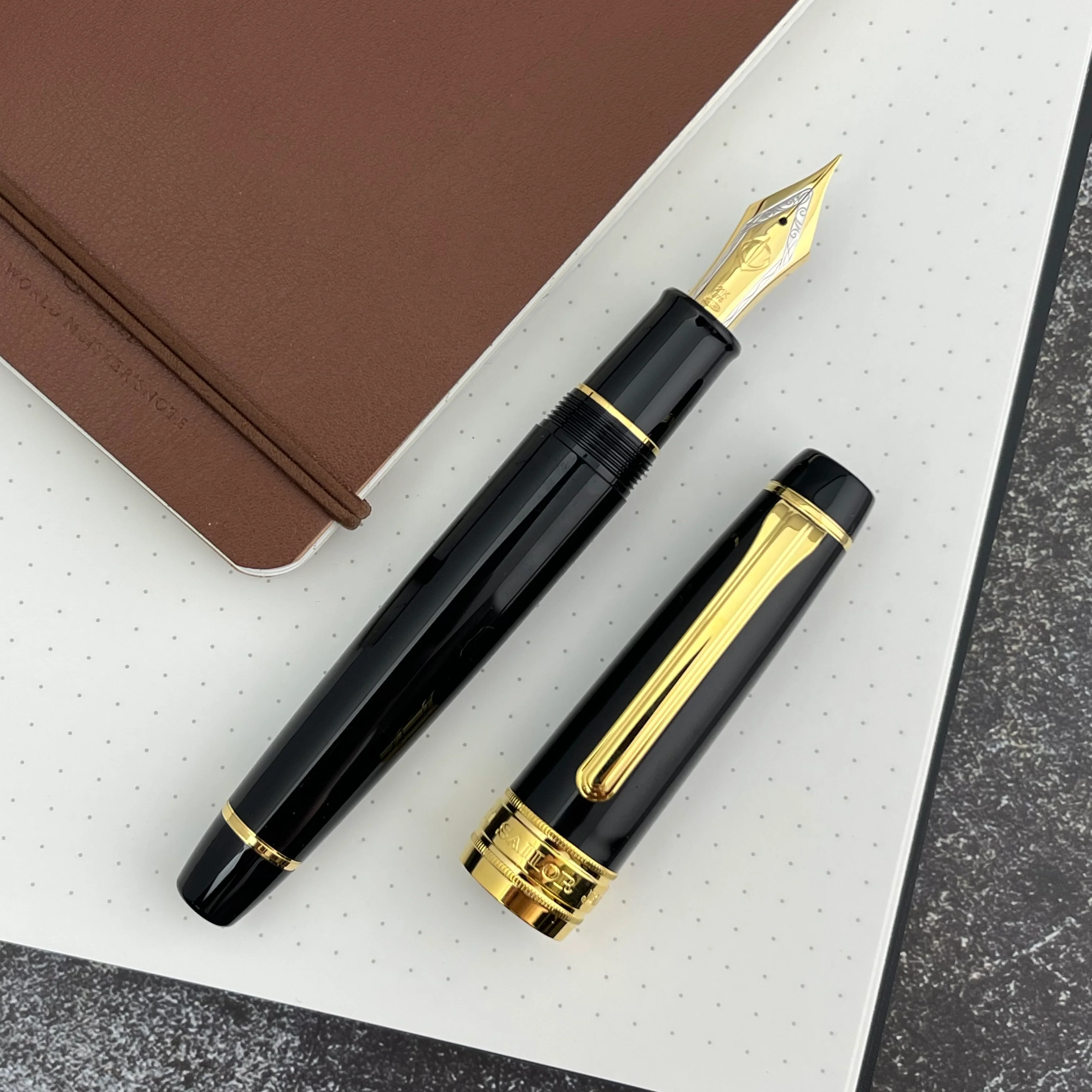 Sailor Pro Gear King of Pen Fountain Pen - Black w/ Gold Trim - Image 2