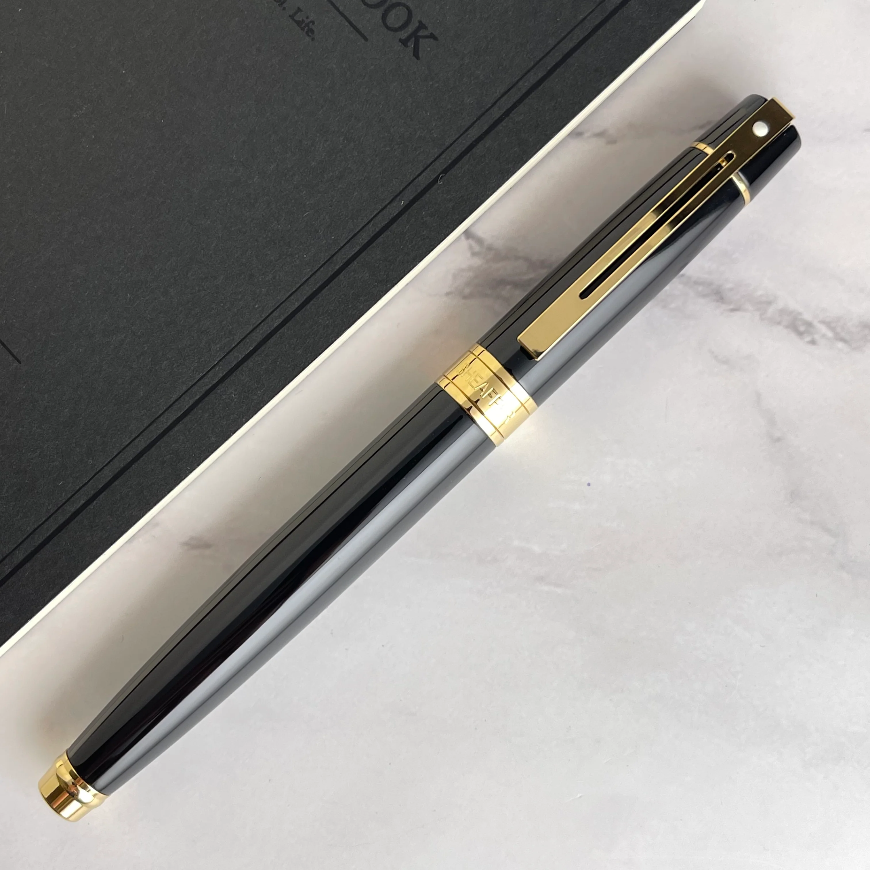 Sheaffer 300 Fountain Pen - Black w/ Gold - Image 2