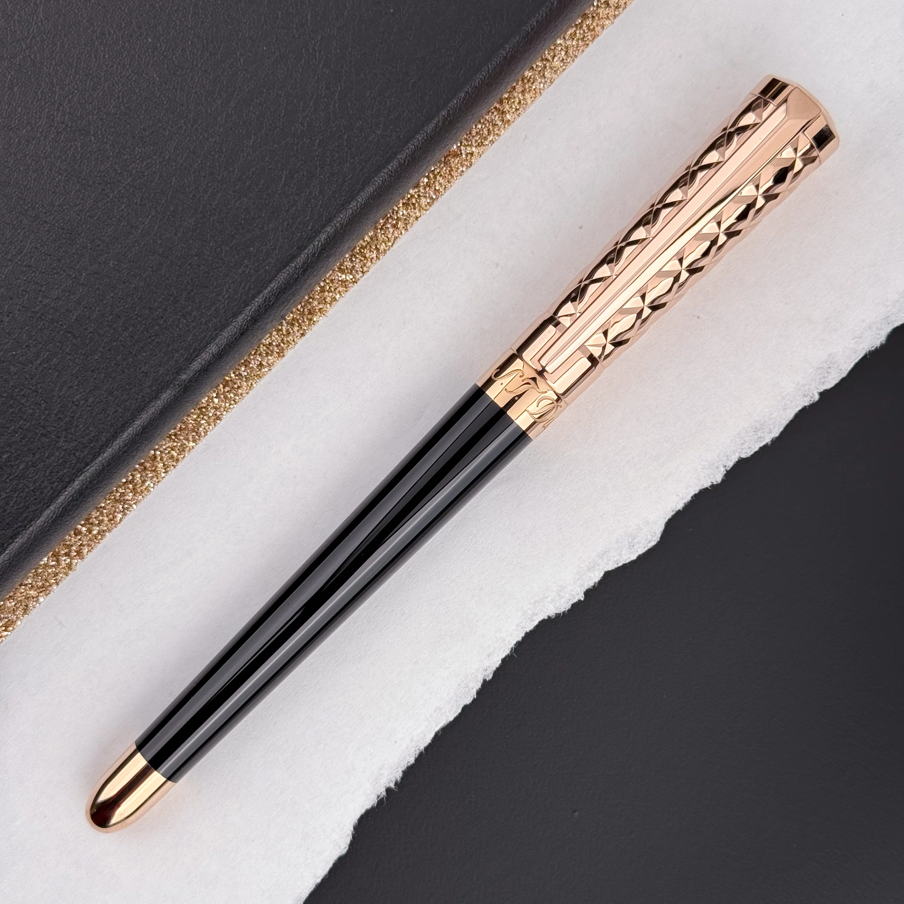 ST. Dupont Liberte Fountain Pen - Black Lacquer and Pink Gold (Doorbuster) - Image 2