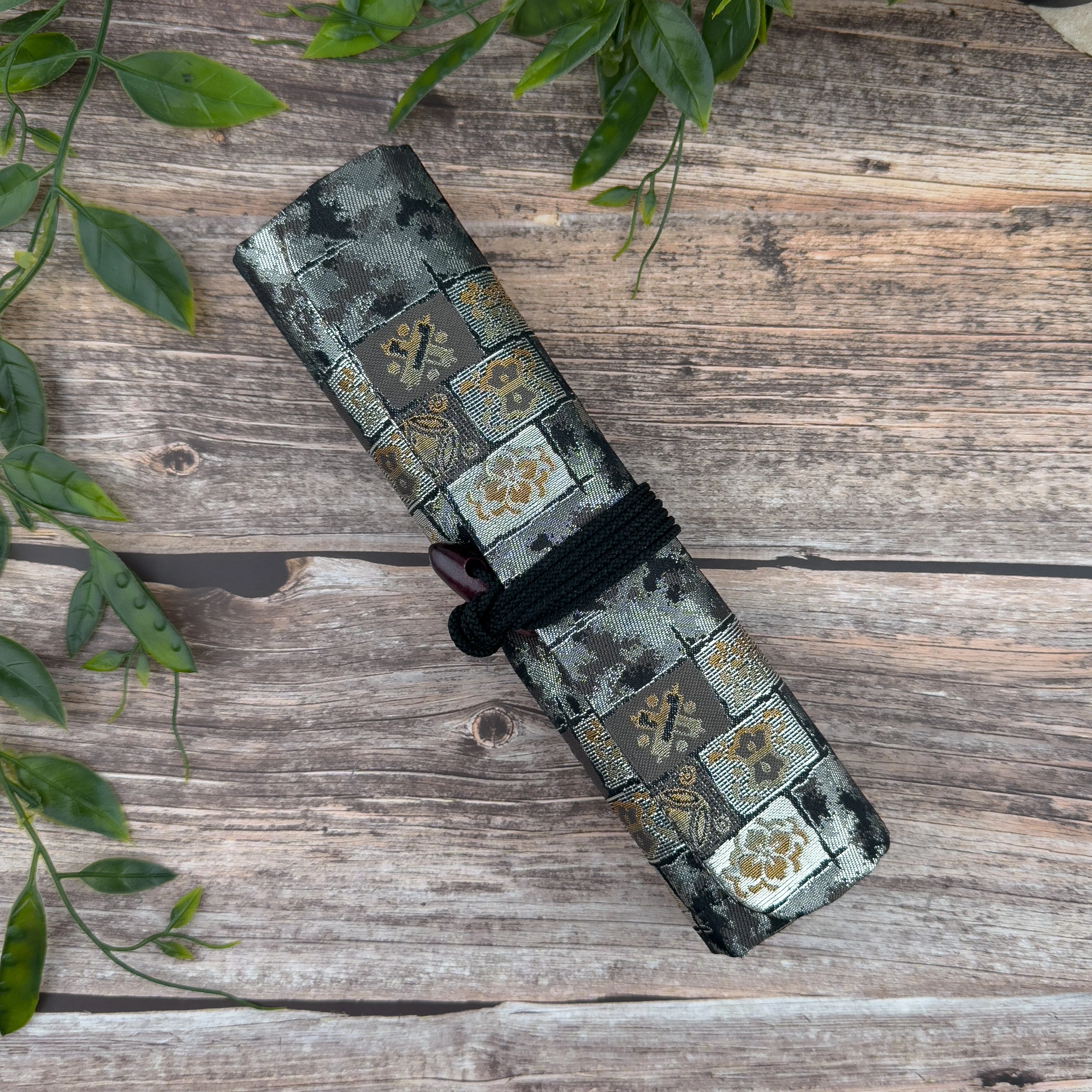 Taccia Kimono Pen Wrap - 8 Slot - Image 3