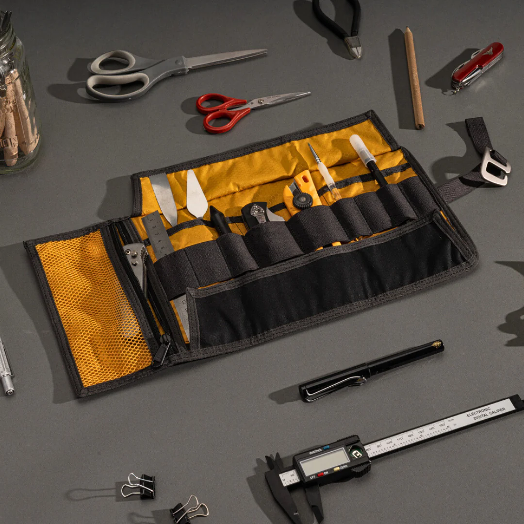 Lochby Tool Roll - Image 32