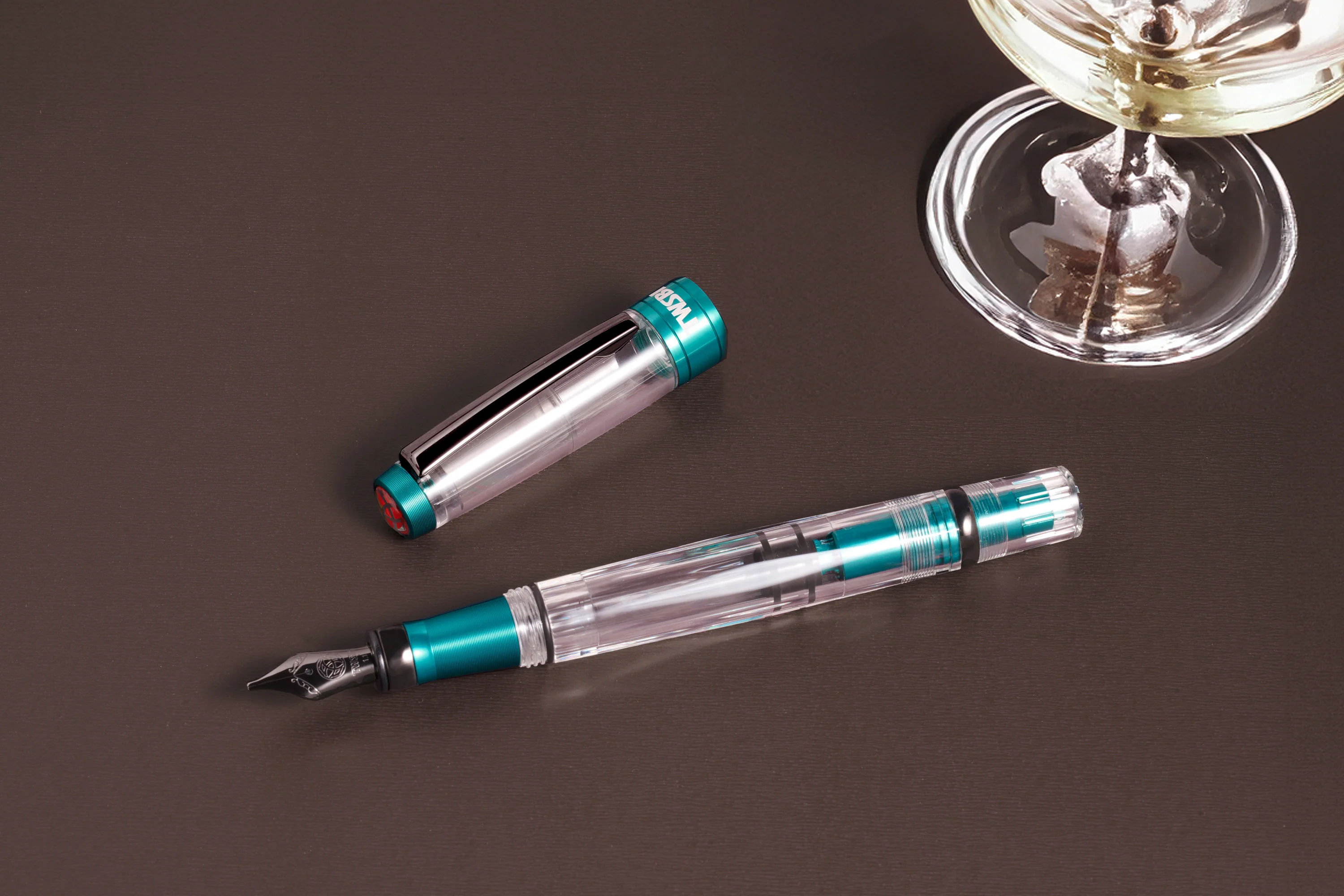 TWSBI Diamond 580ALR Fountain Pen - Caribbean w/ Onyx - Image 5