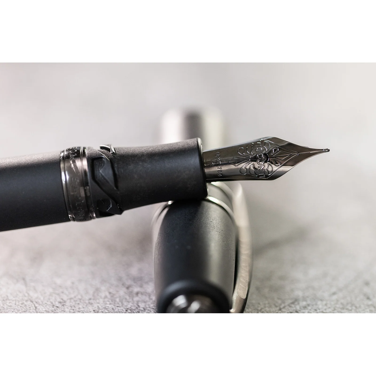 Visconti Homo Sapiens Fountain Pen - Dark Crystal - Image 5