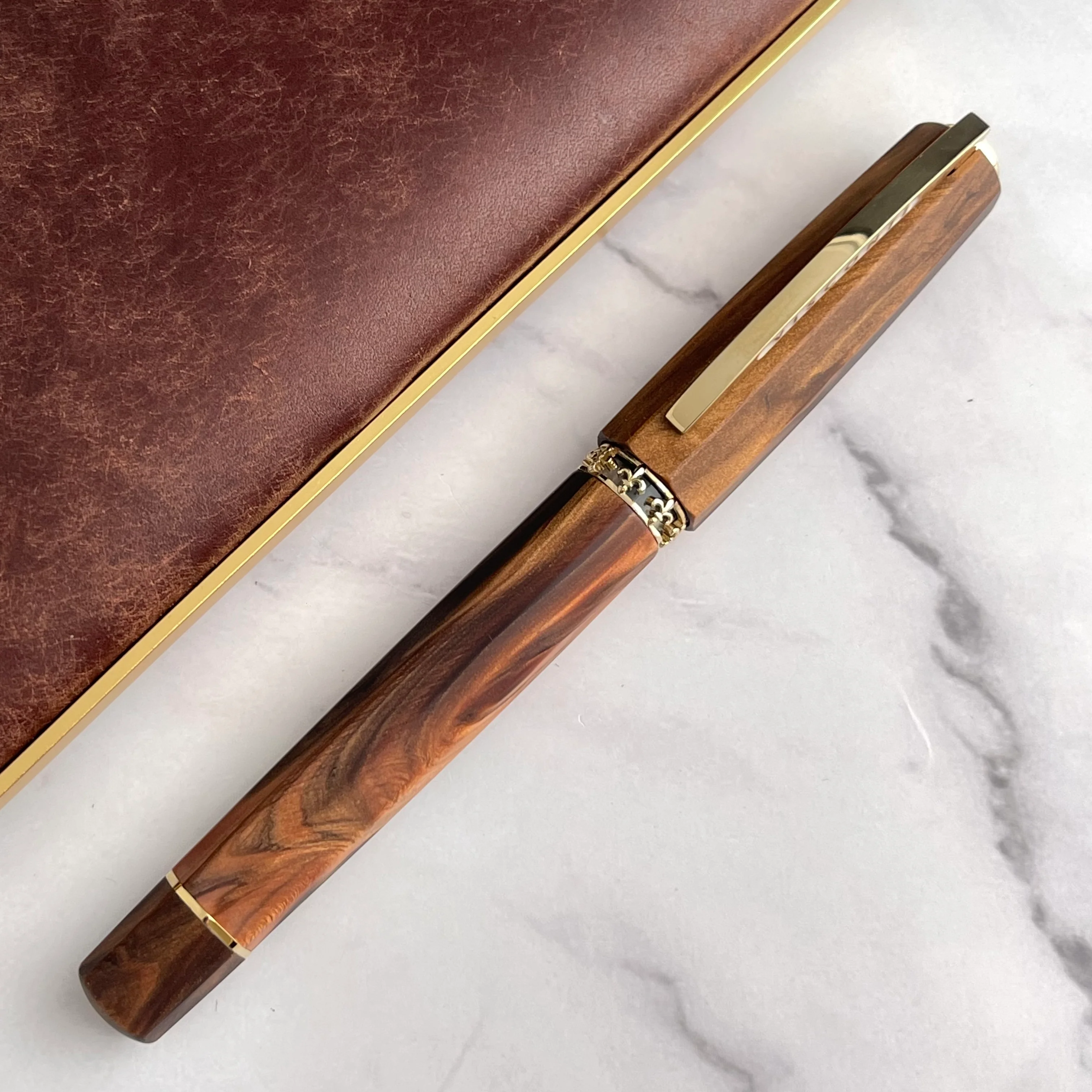 Visconti Medici Fountain Pen - Briarwood w/ Gold Trim - Image 2