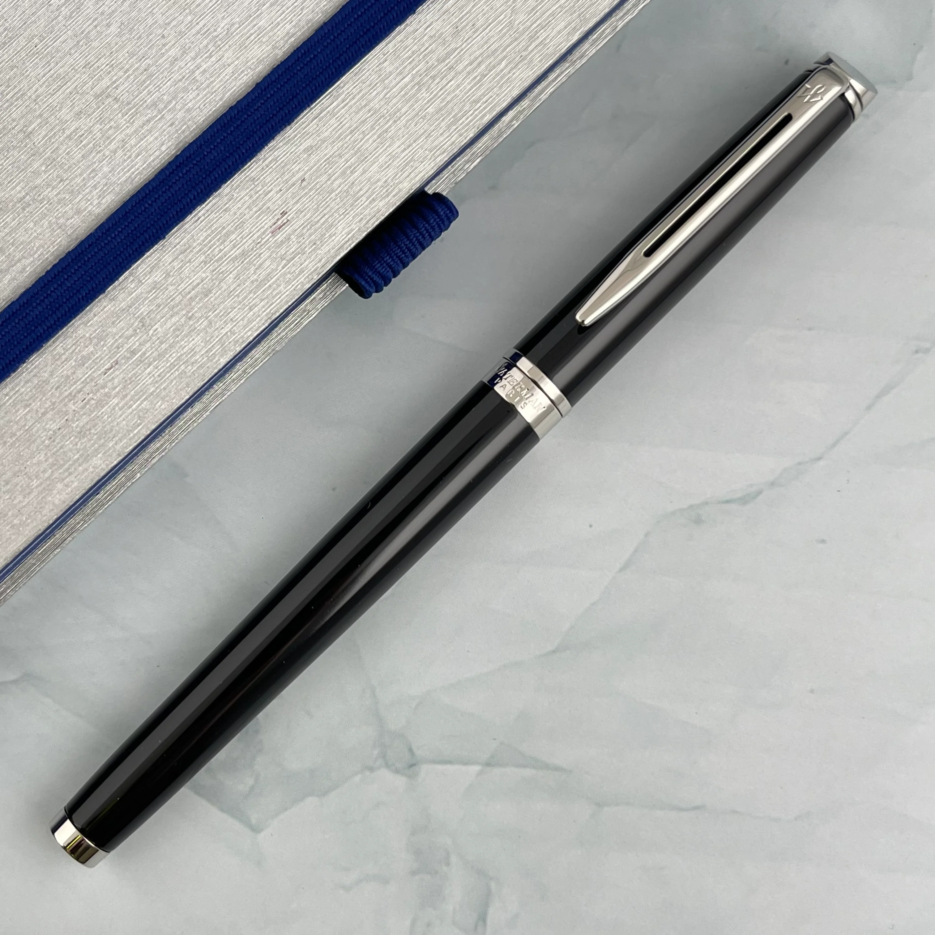 Waterman Hemisphere Fountain Pen - Black w/ Silver Trim - Image 2